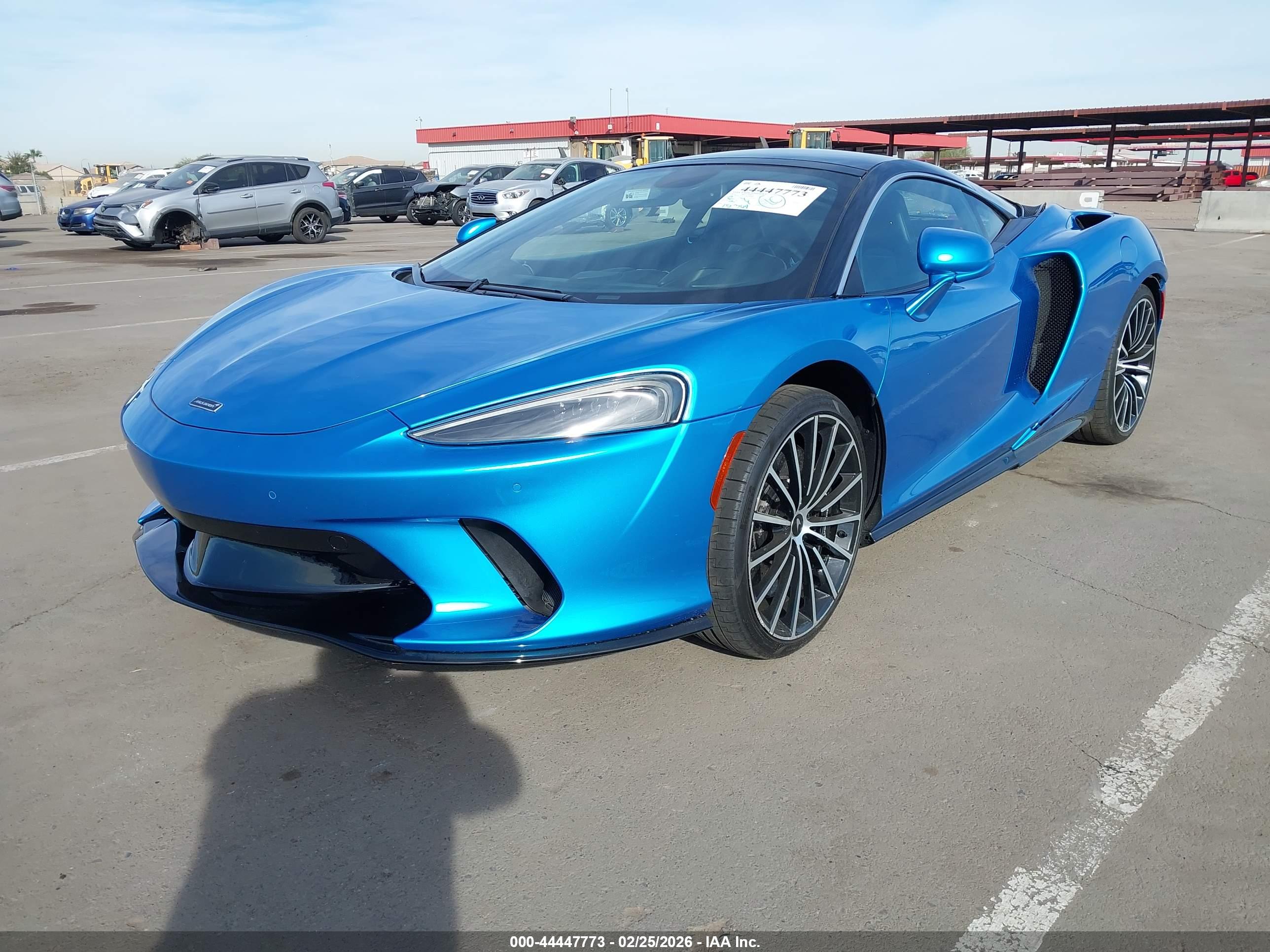 MCLAREN GT image 2