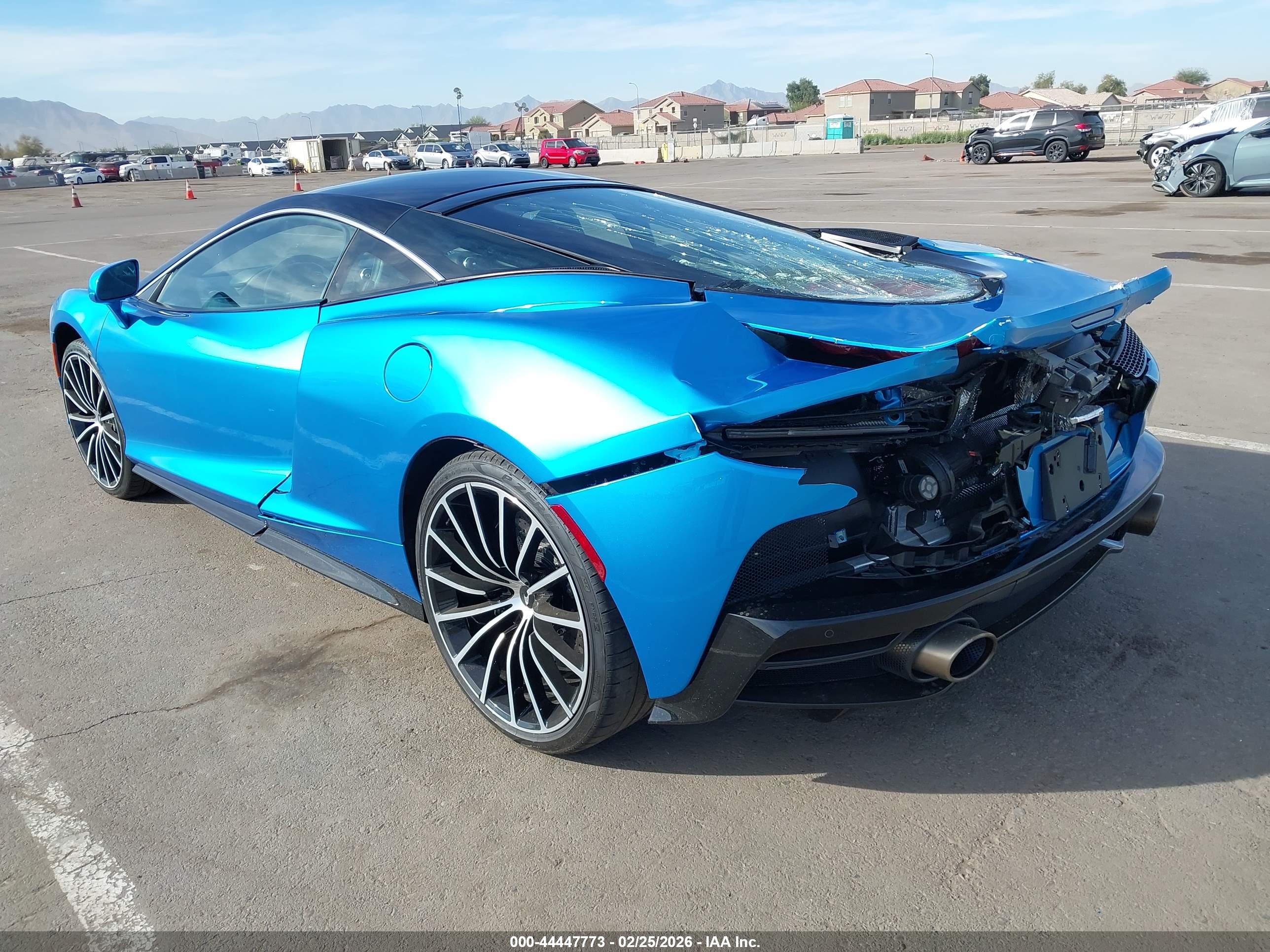 MCLAREN GT image 3