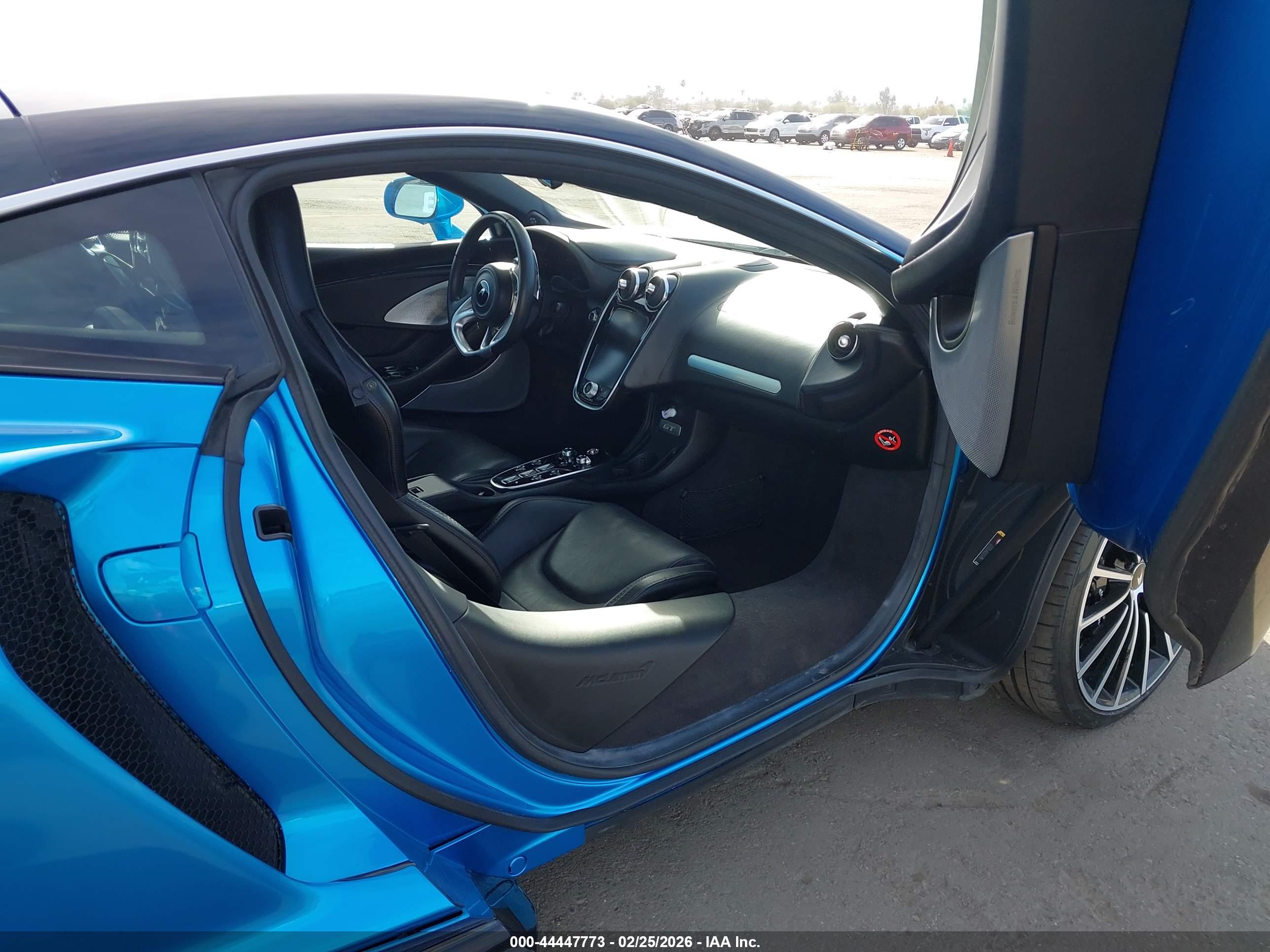 MCLAREN GT image 5