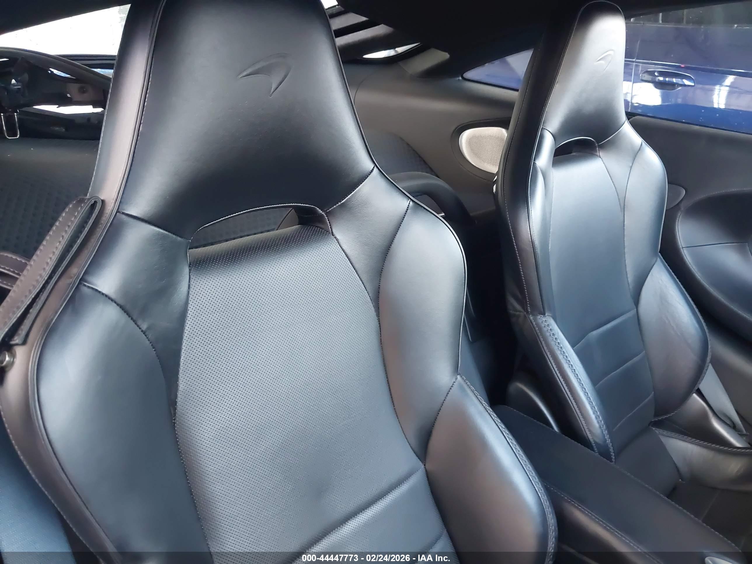 MCLAREN GT image 8