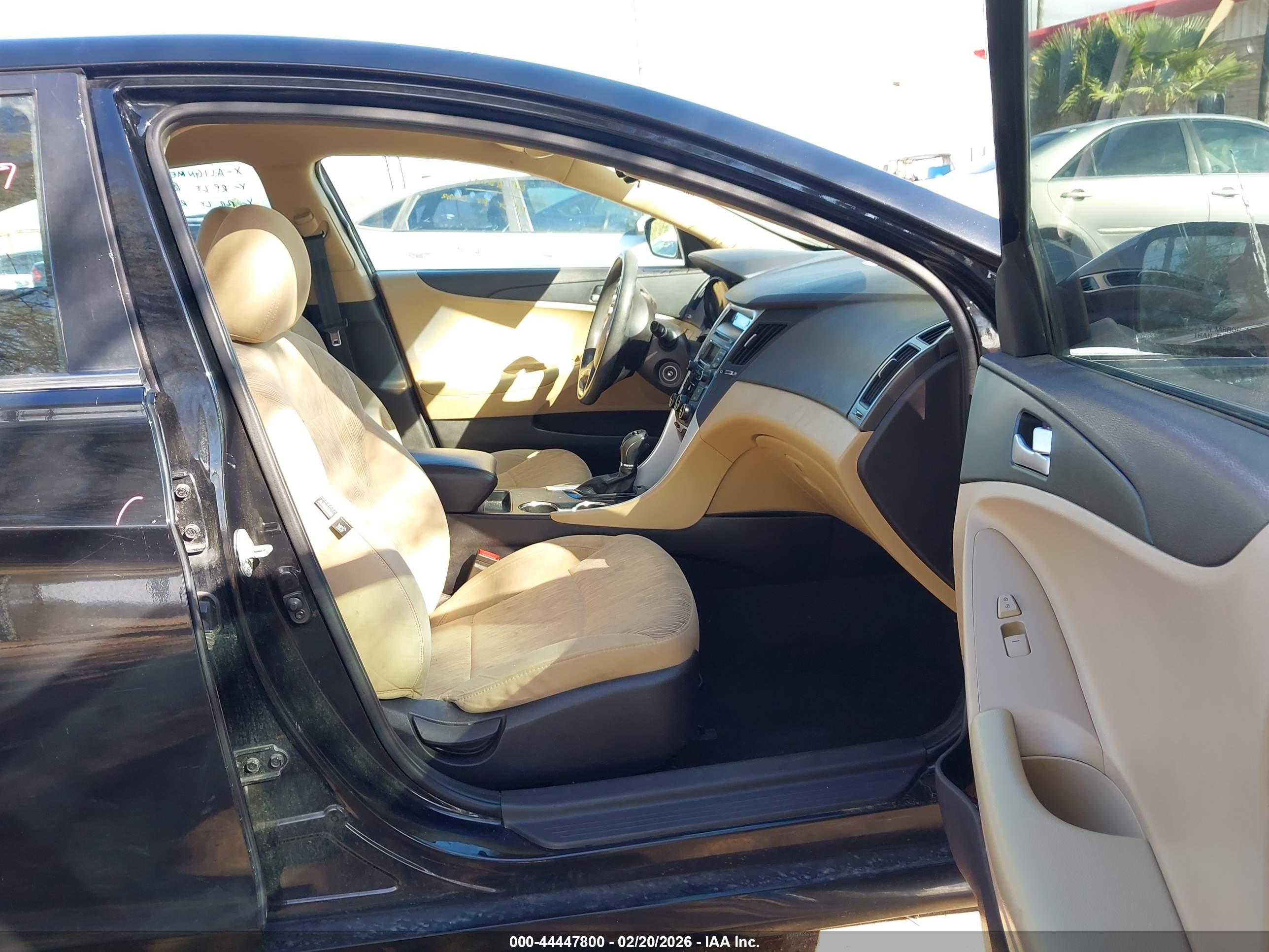 HYUNDAI SONATA image 5