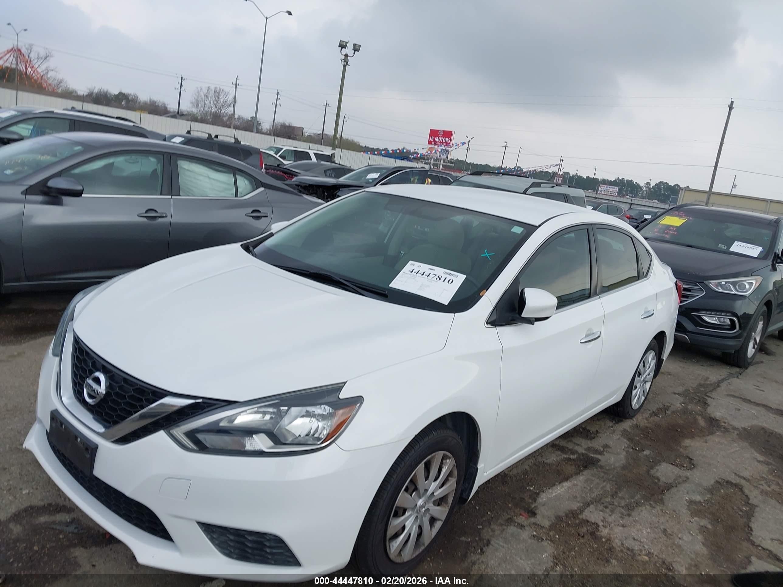 NISSAN SENTRA image 2