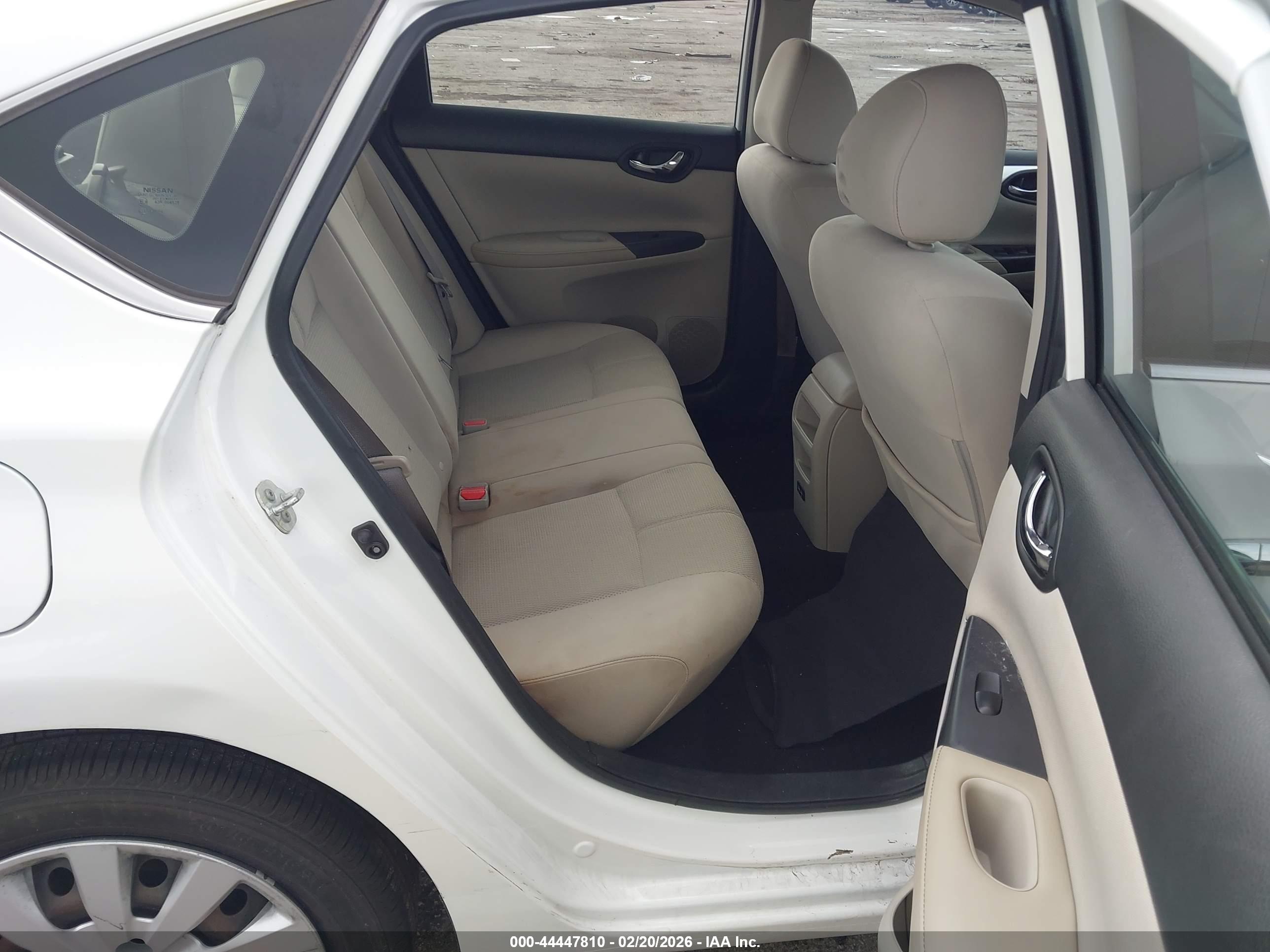 NISSAN SENTRA image 8