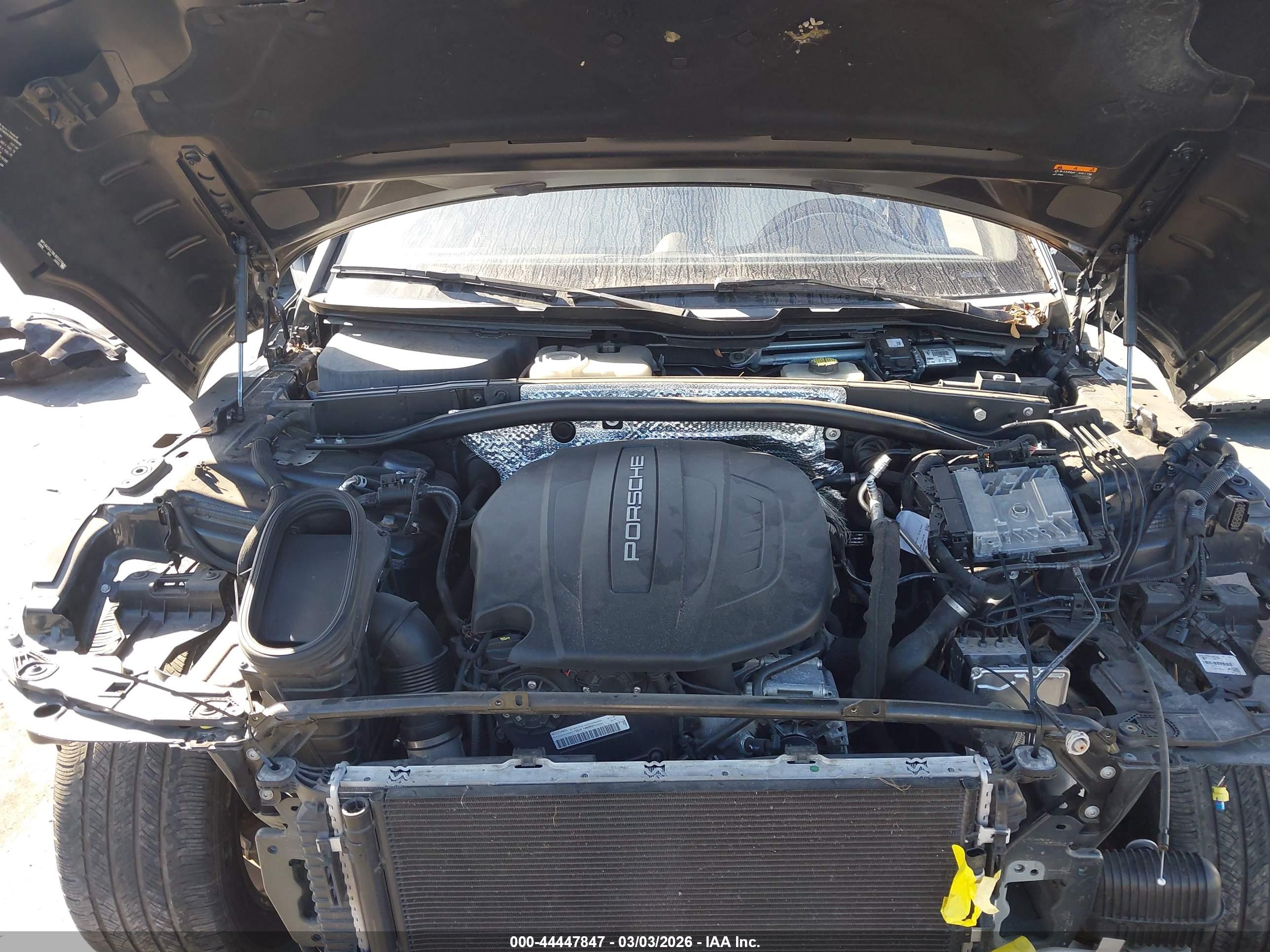 PORSCHE MACAN image 10