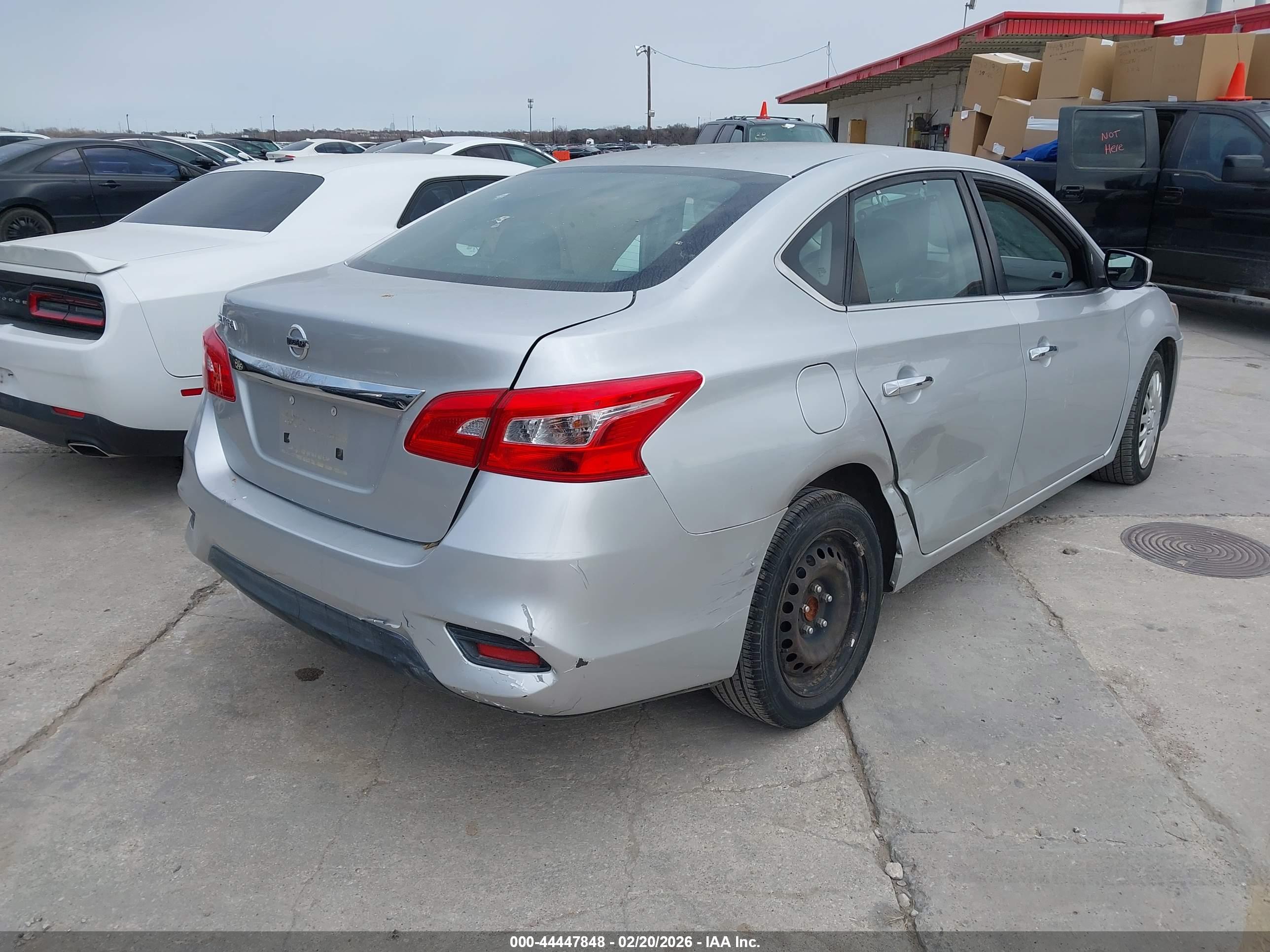 NISSAN SENTRA image 4