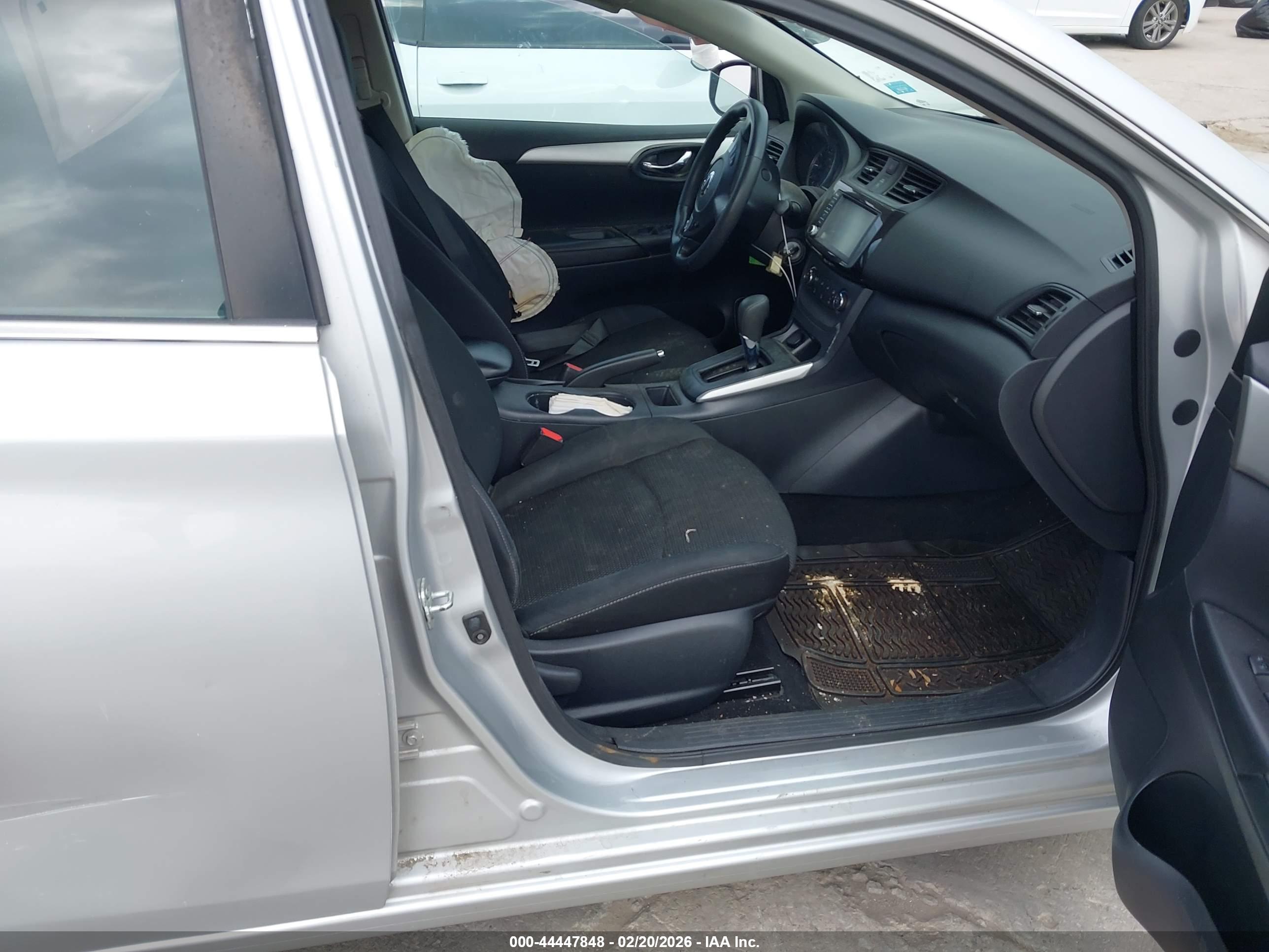 NISSAN SENTRA image 5