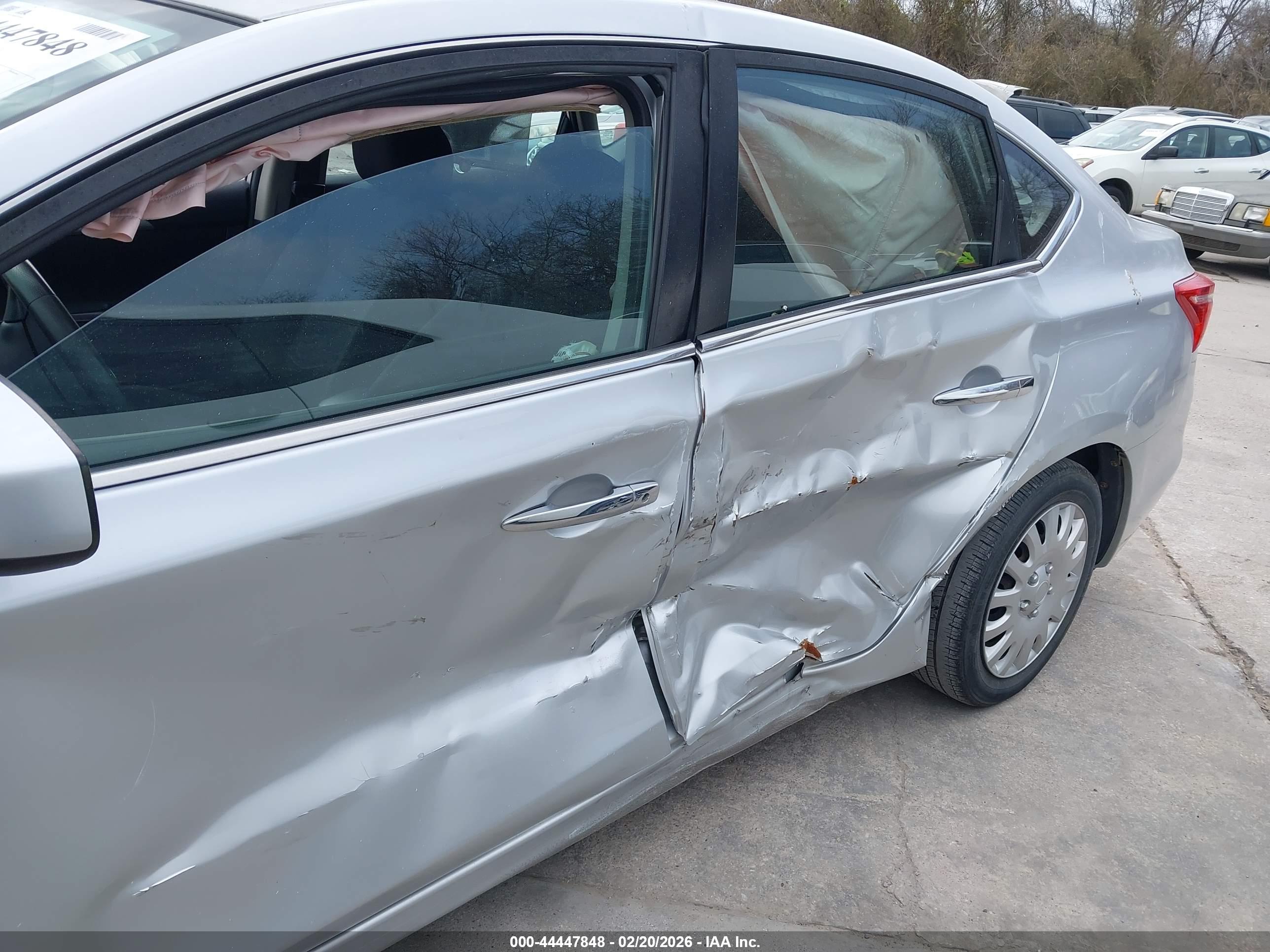 NISSAN SENTRA image 6