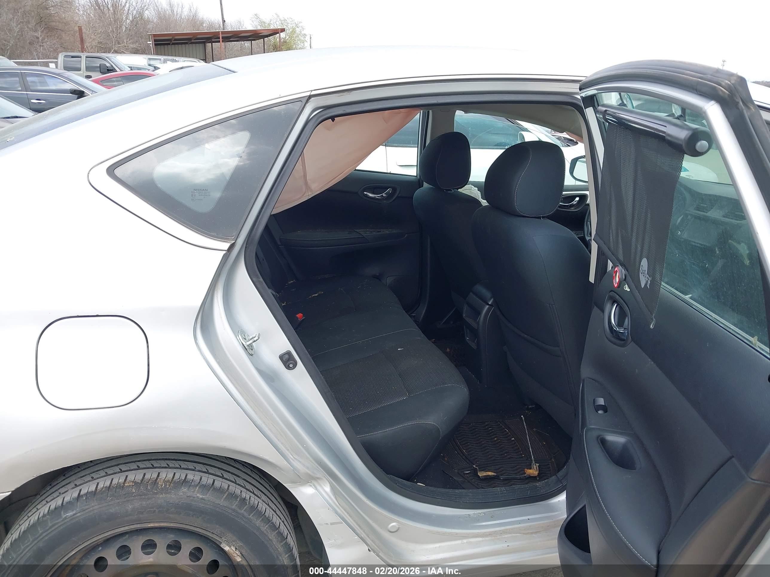 NISSAN SENTRA image 8