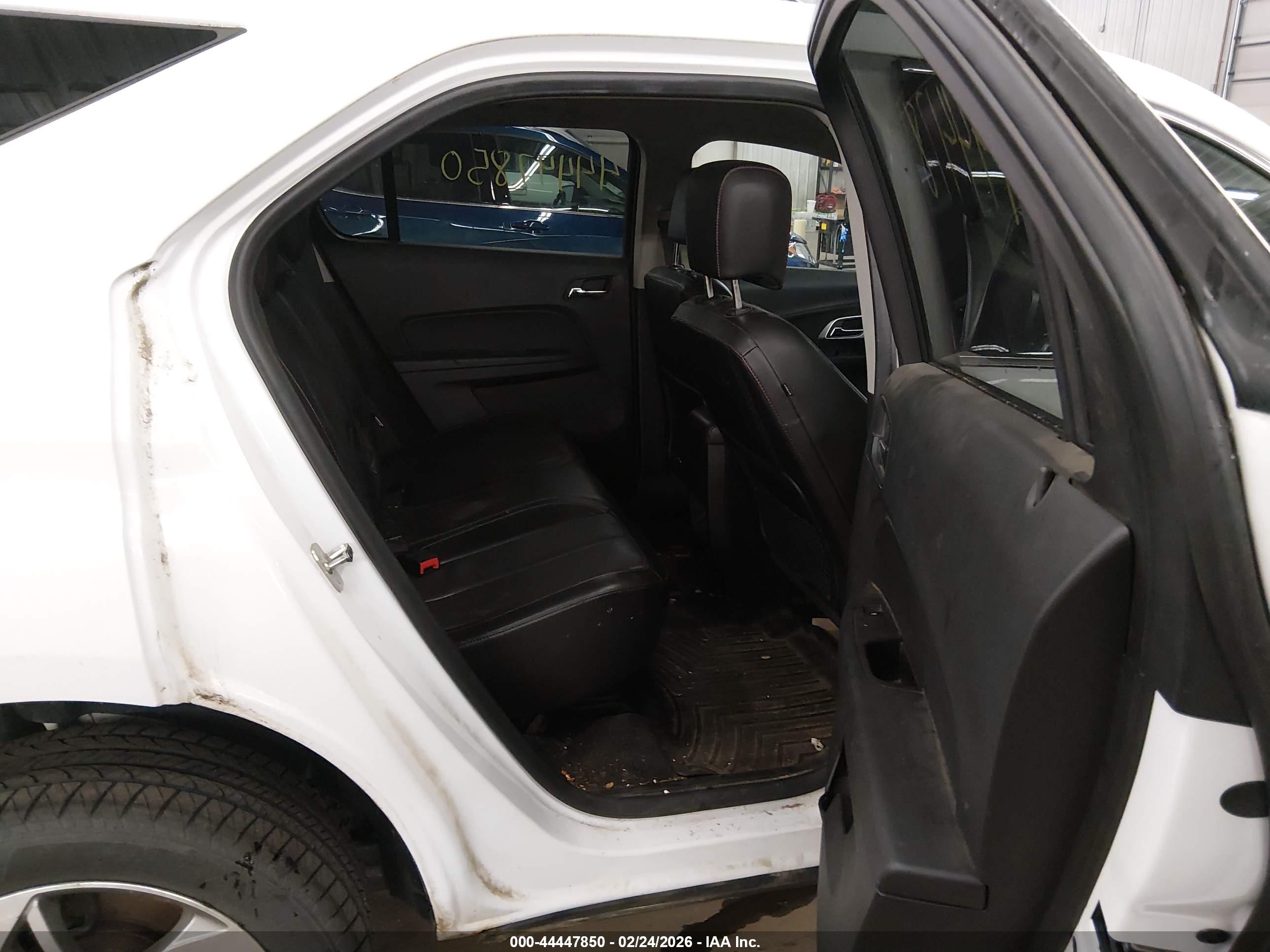 CHEVROLET EQUINOX image 8