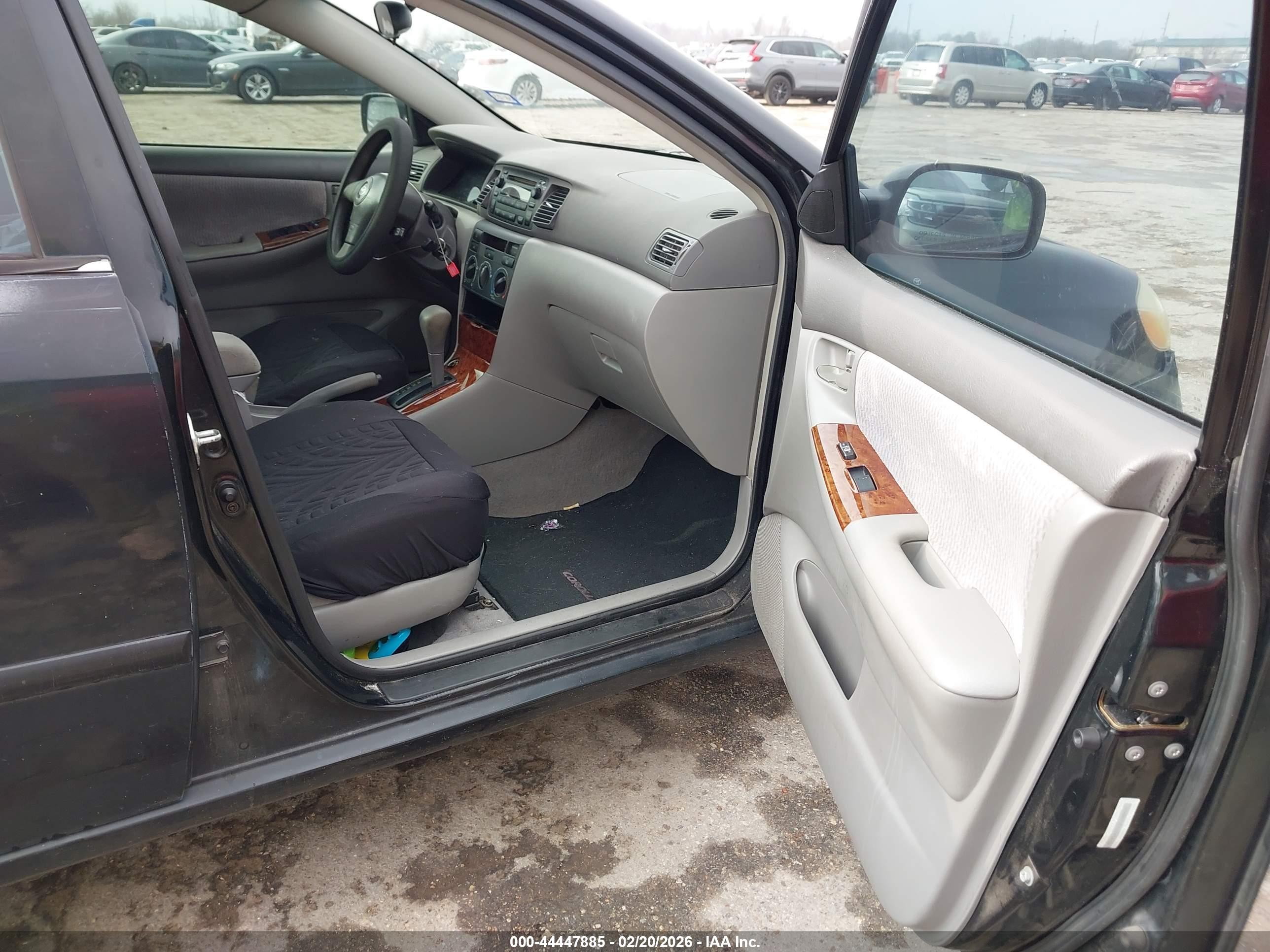 TOYOTA COROLLA image 5