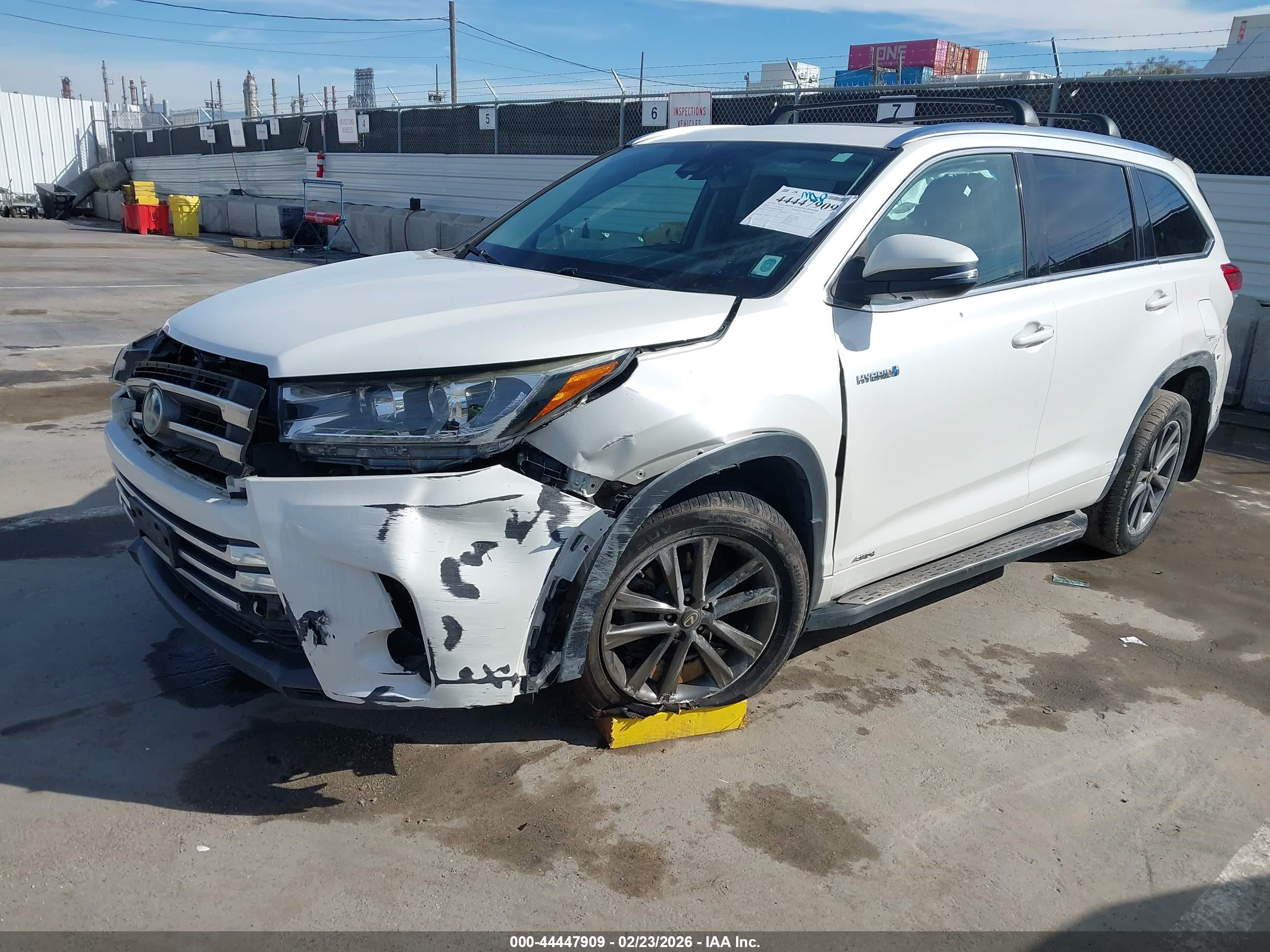TOYOTA HIGHLANDER image 2