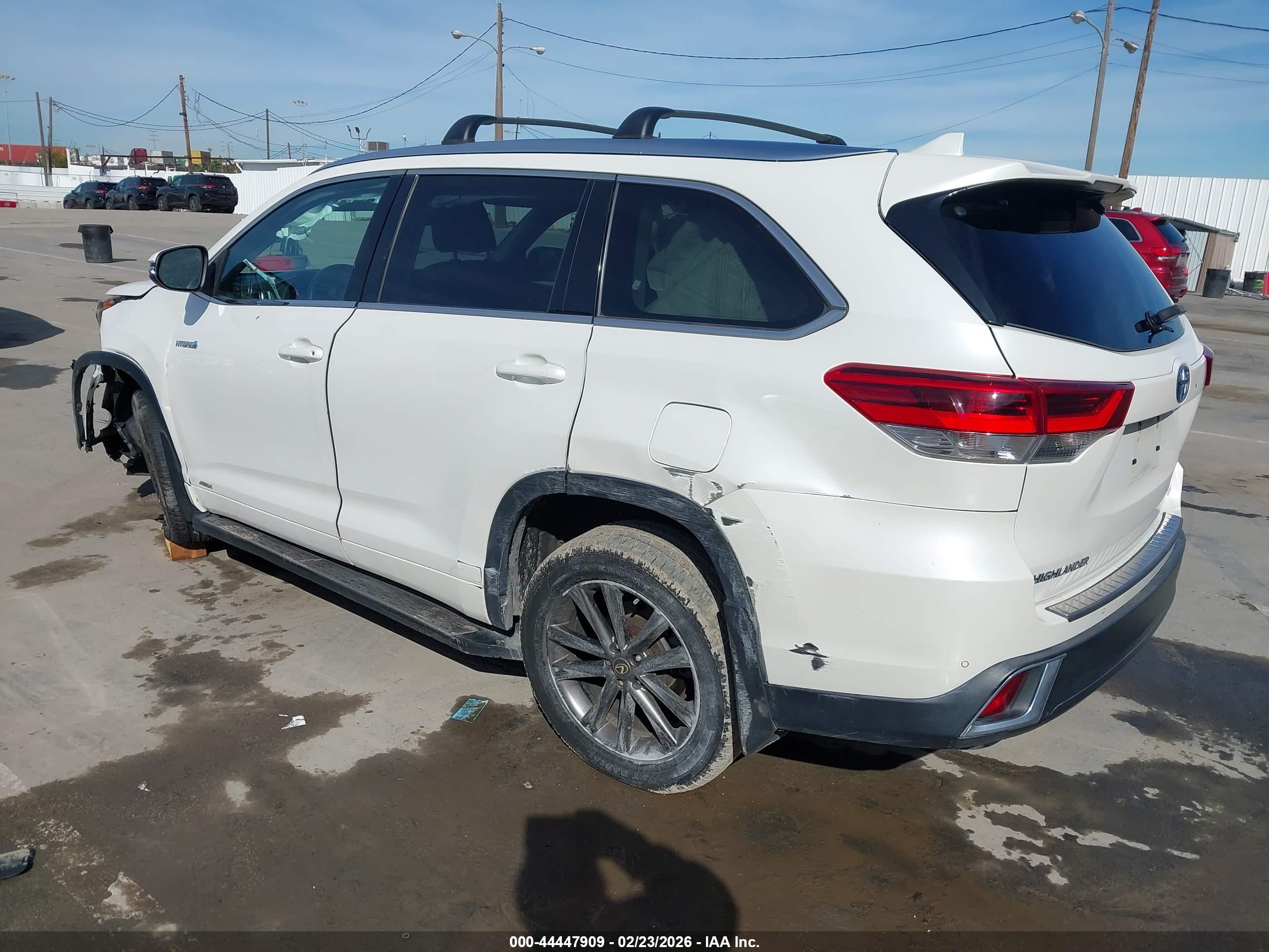 TOYOTA HIGHLANDER image 3
