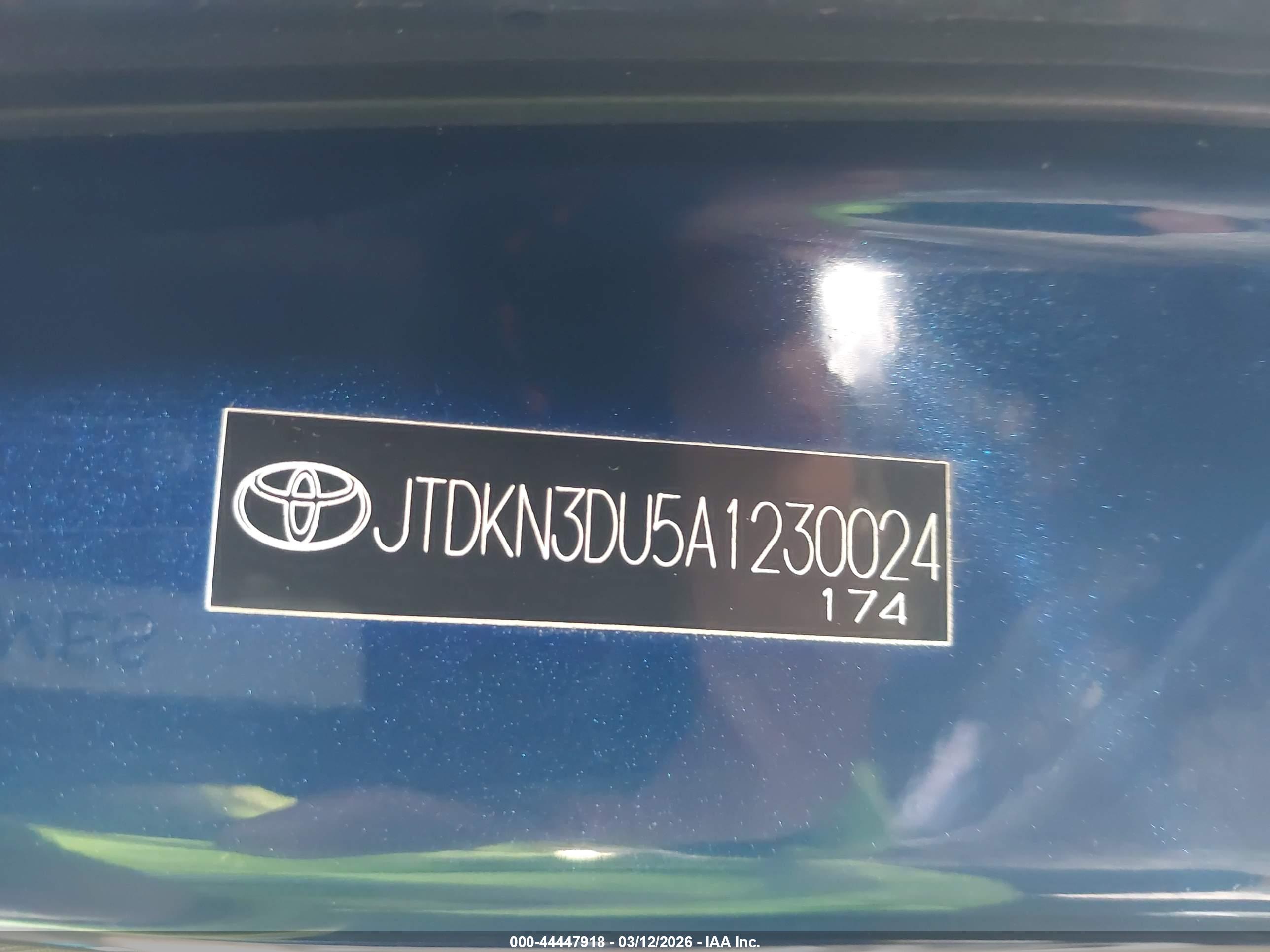 TOYOTA PRIUS image 9