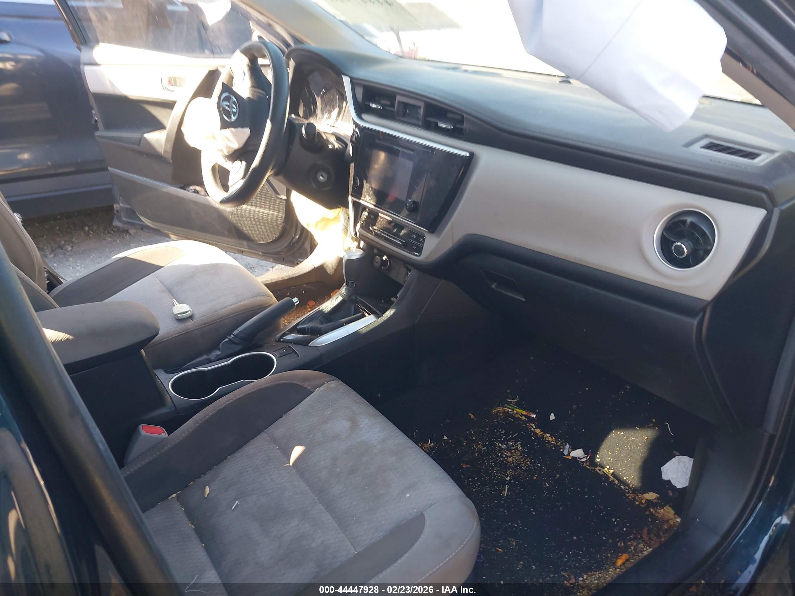 TOYOTA COROLLA image 5