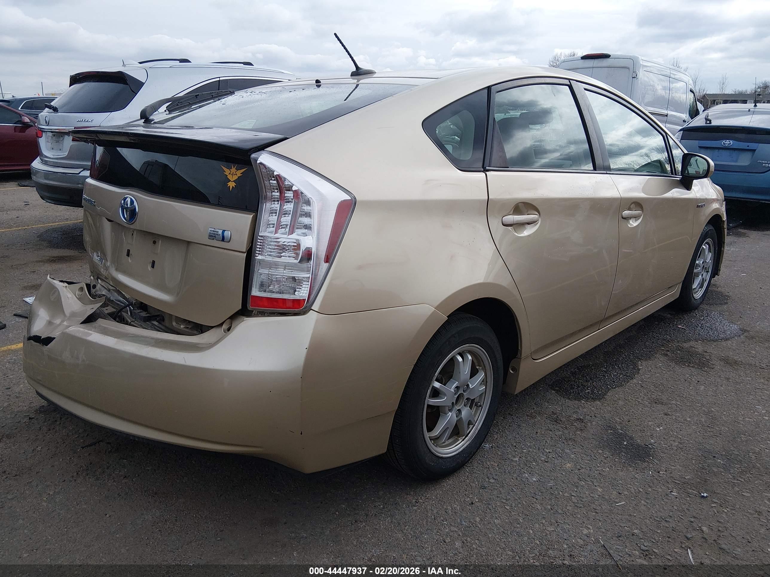 TOYOTA PRIUS image 4