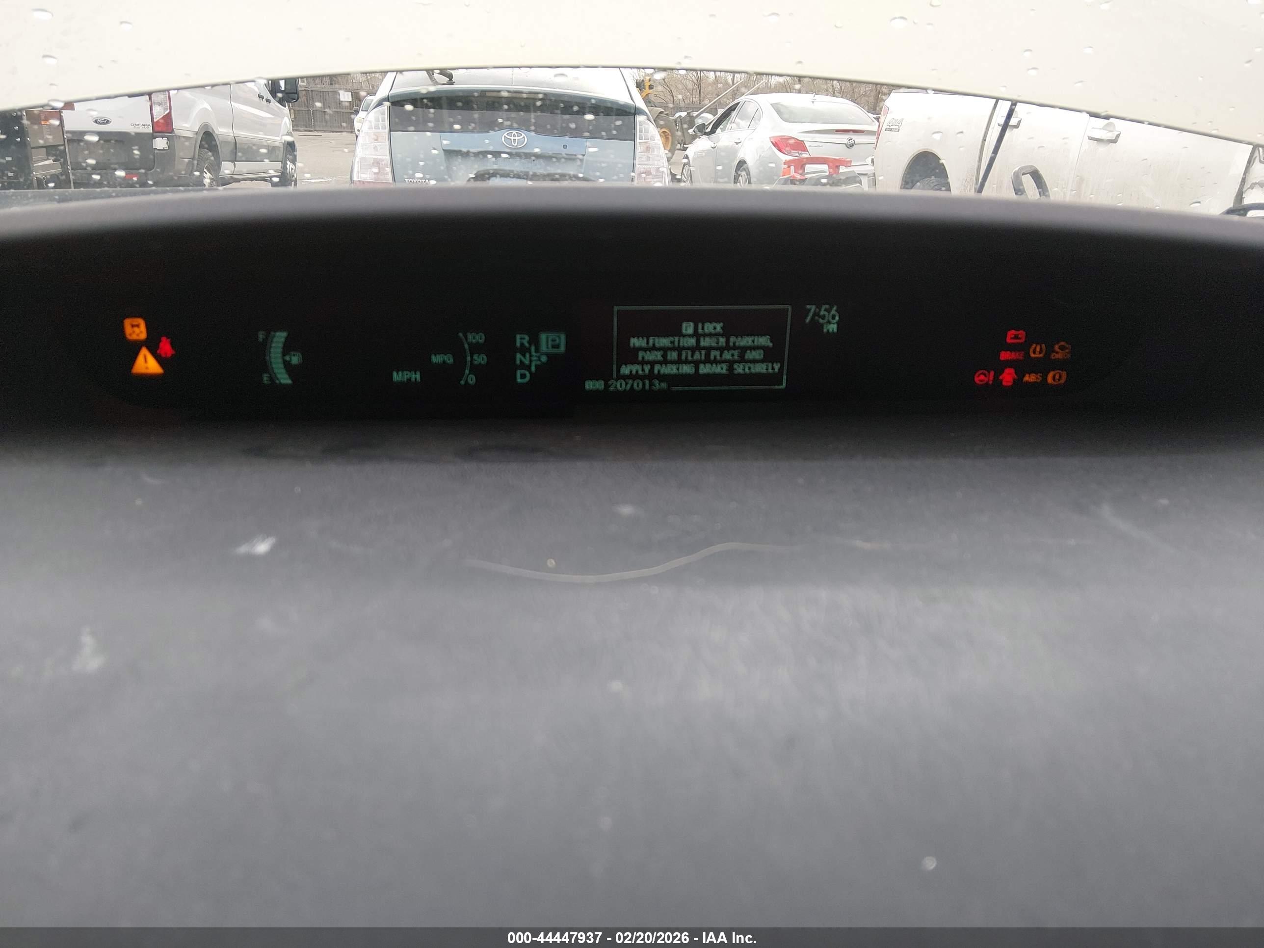 TOYOTA PRIUS image 7