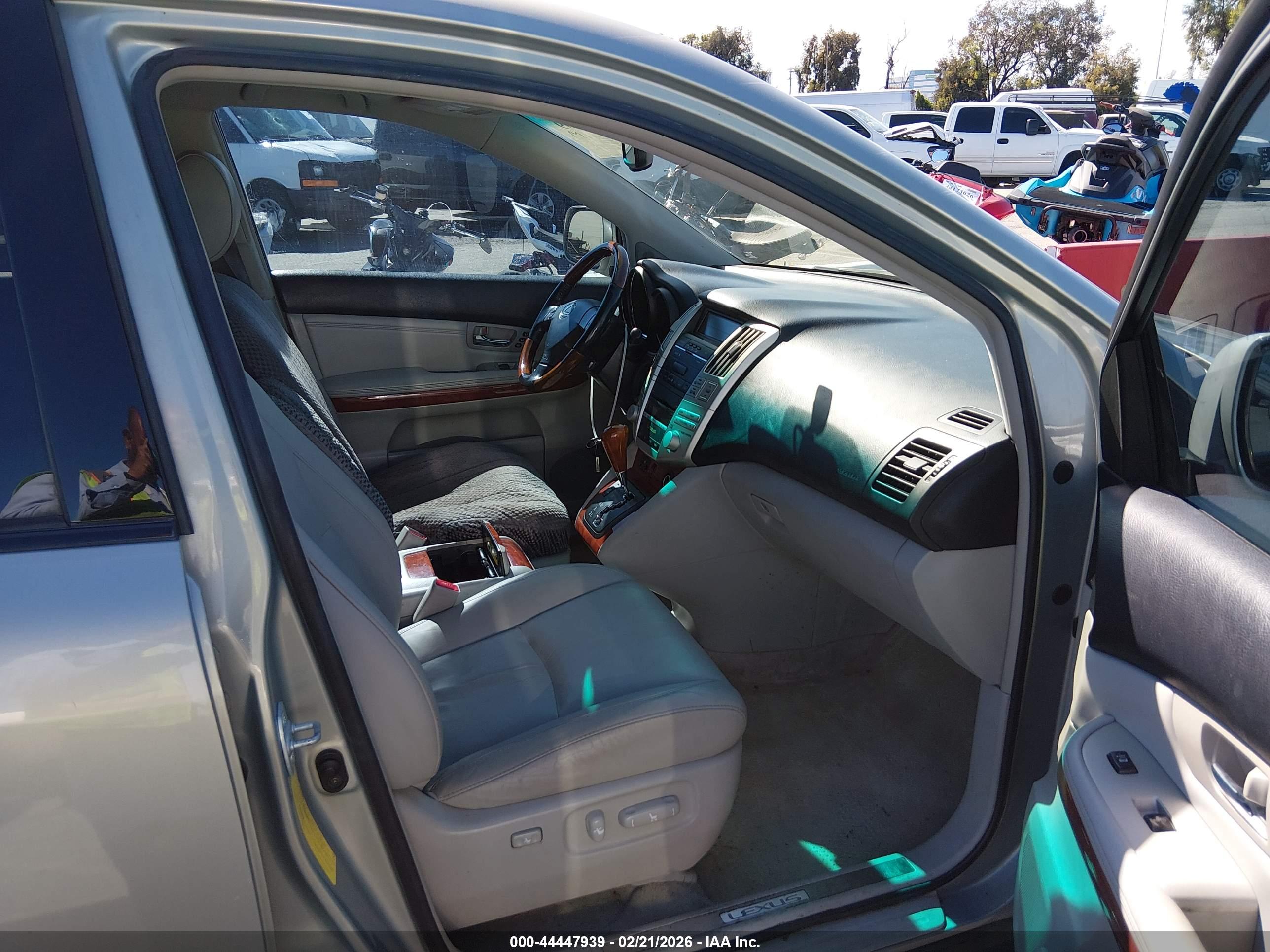 LEXUS RX image 5