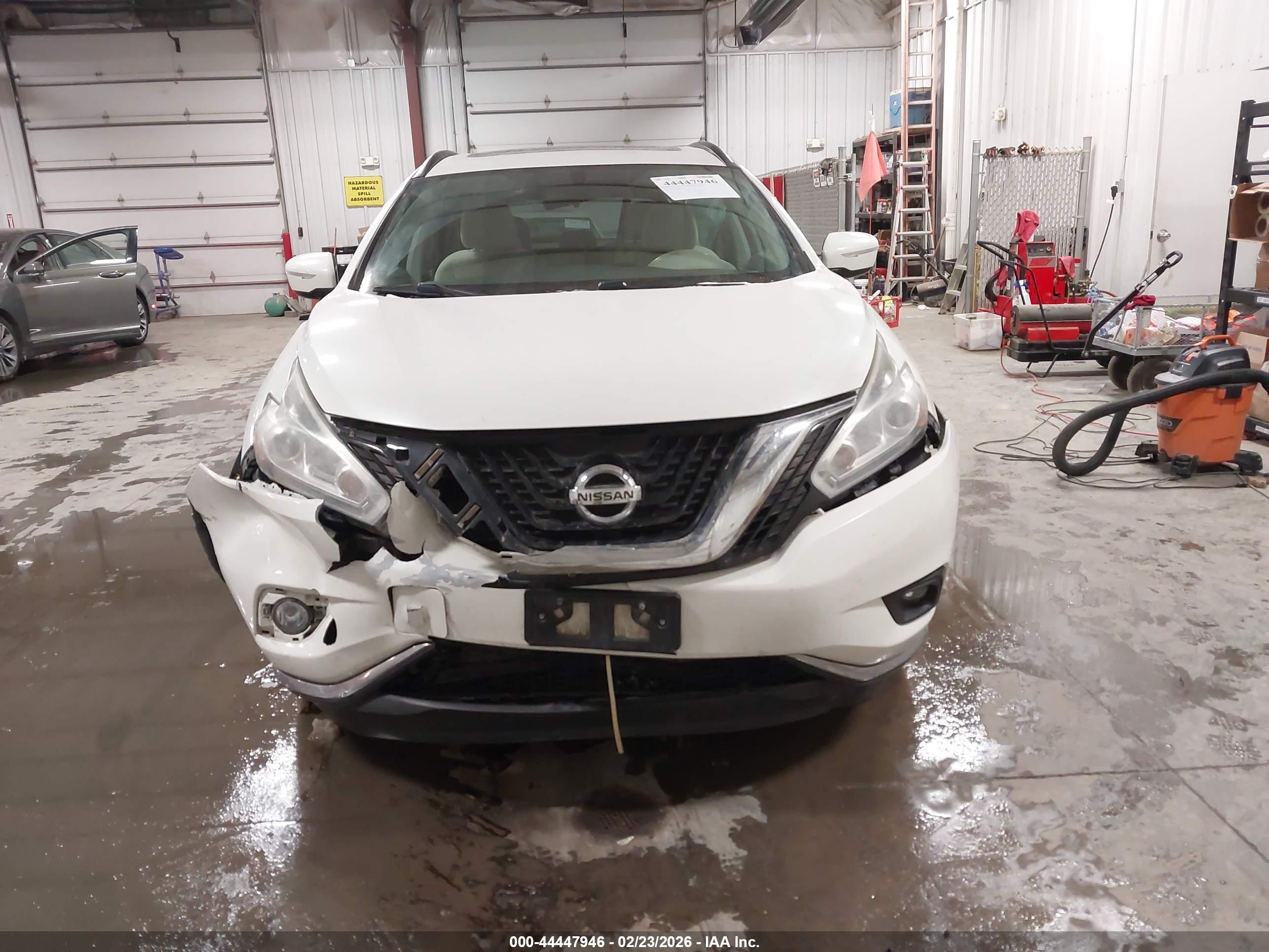 NISSAN MURANO image 6
