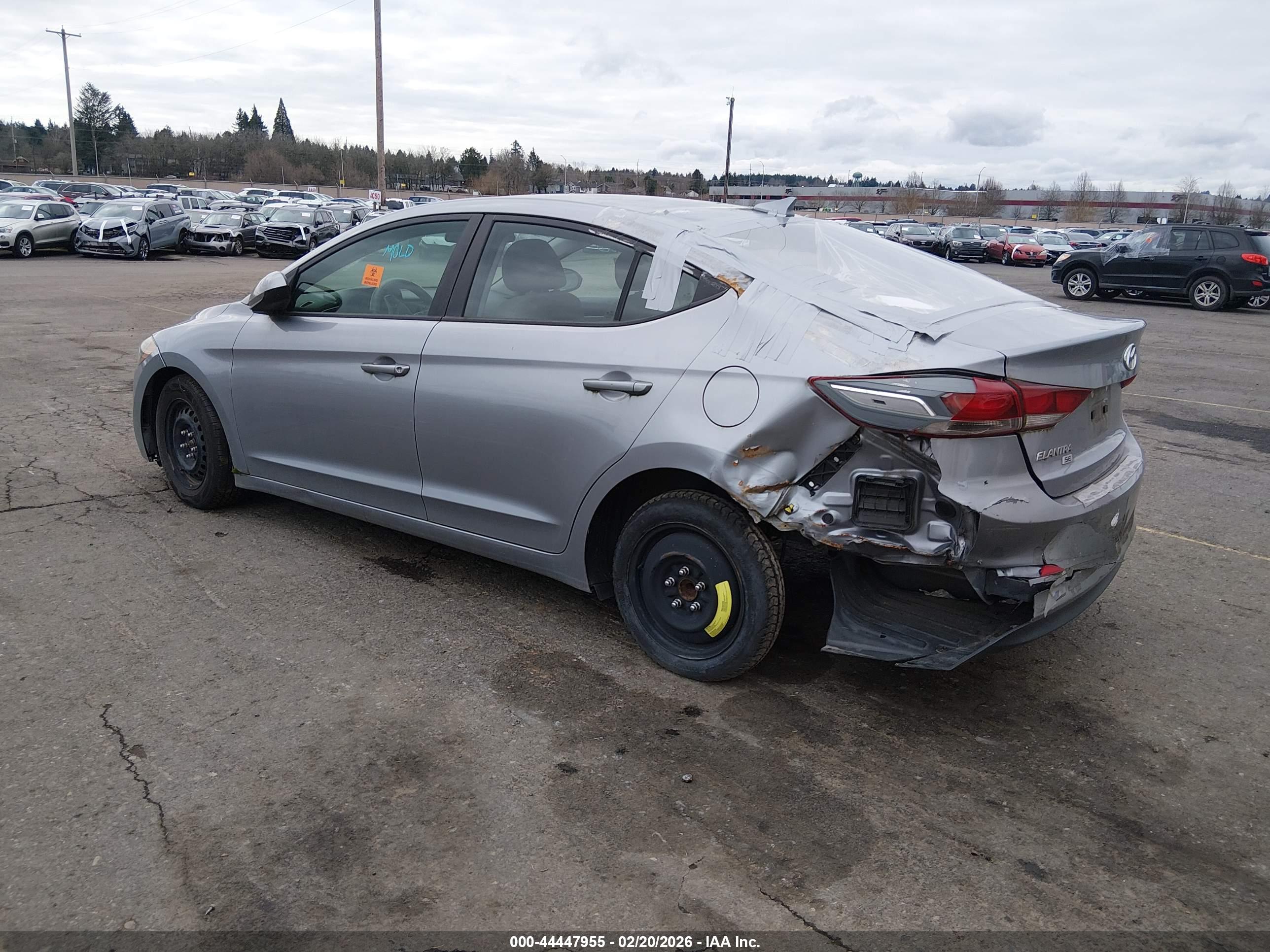 HYUNDAI ELANTRA image 3