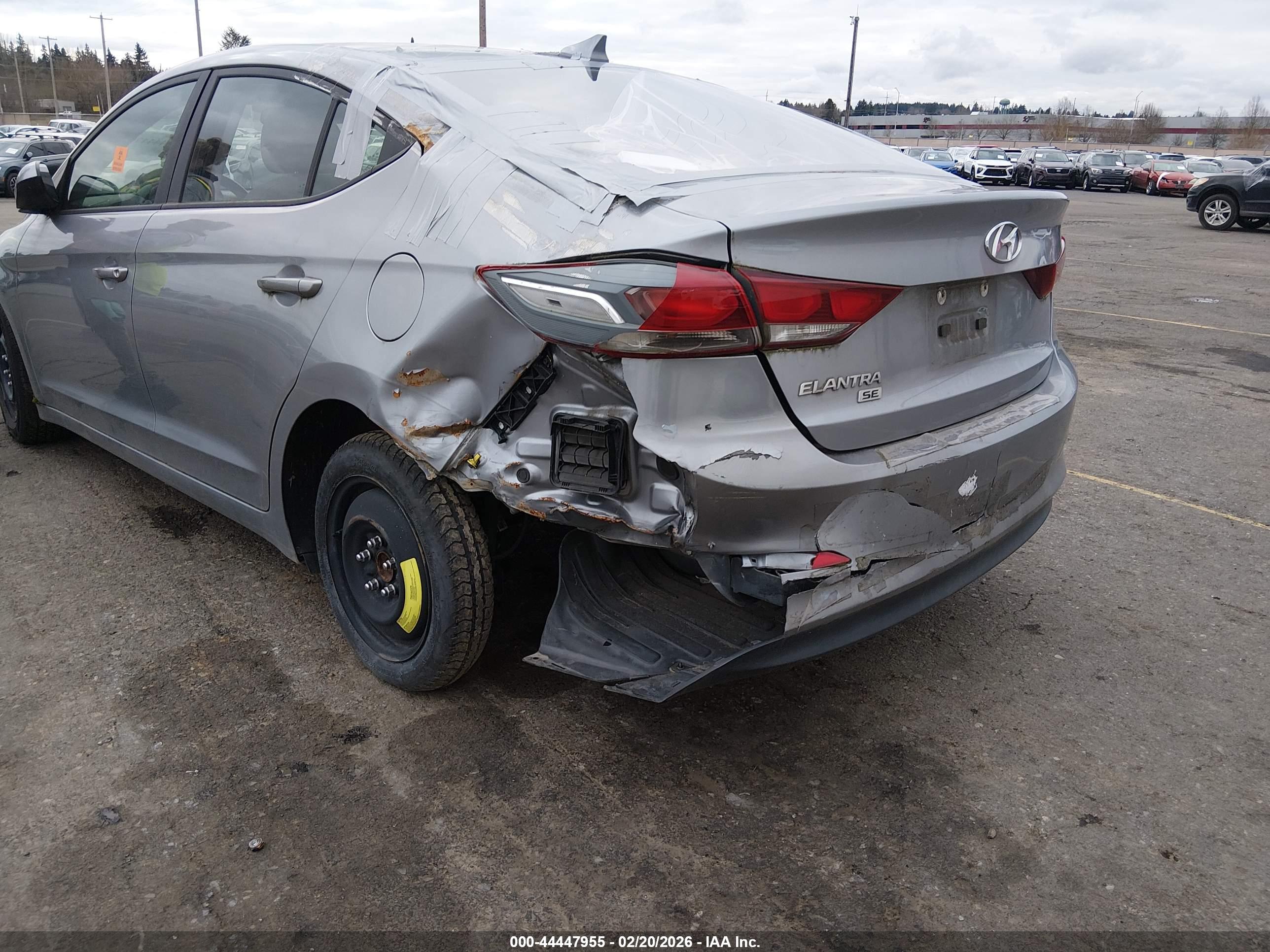 HYUNDAI ELANTRA image 6