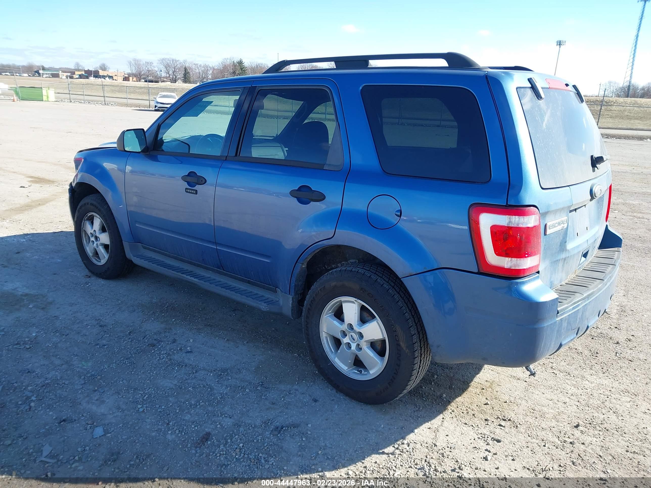 FORD ESCAPE image 3