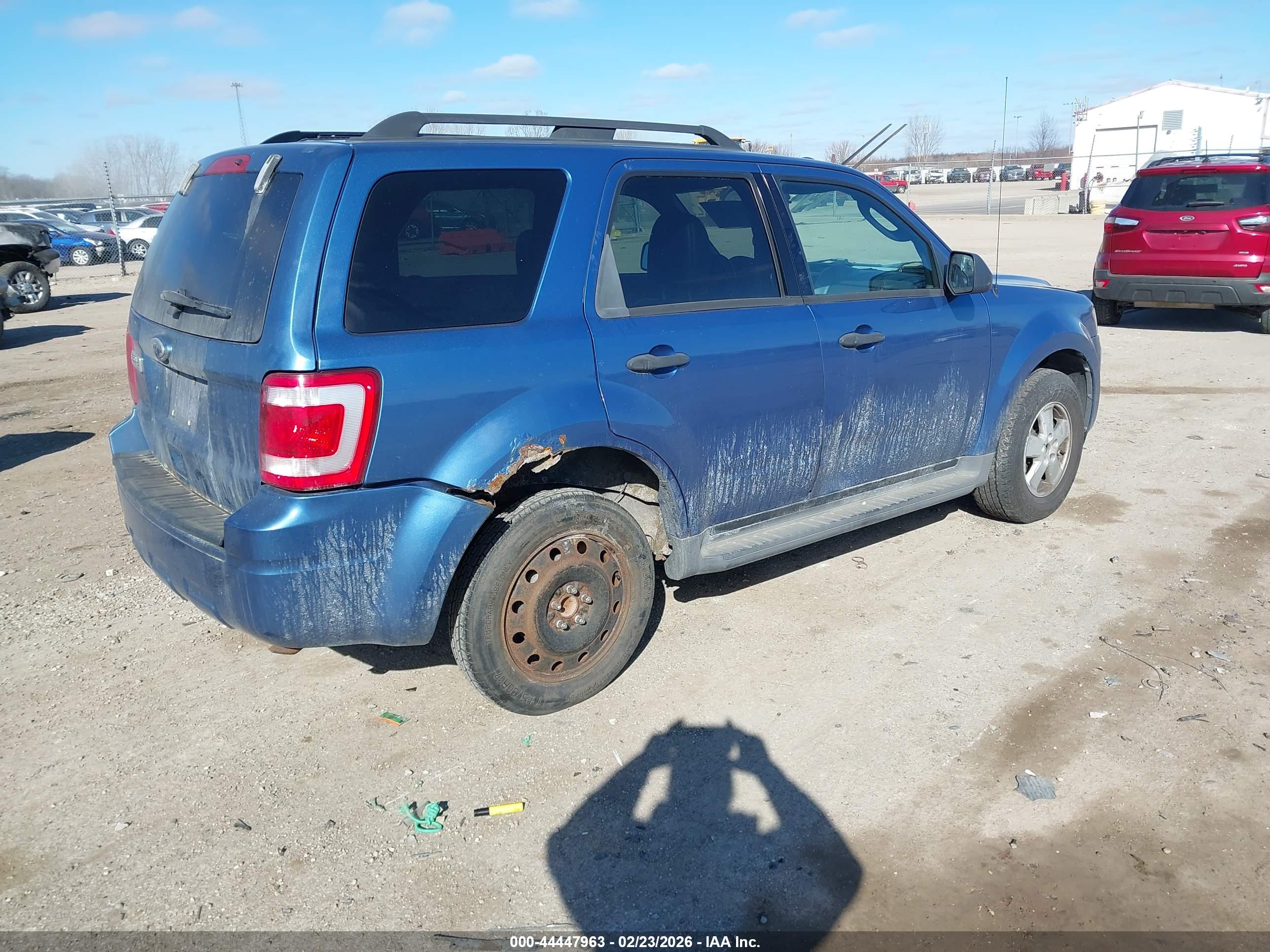 FORD ESCAPE image 4