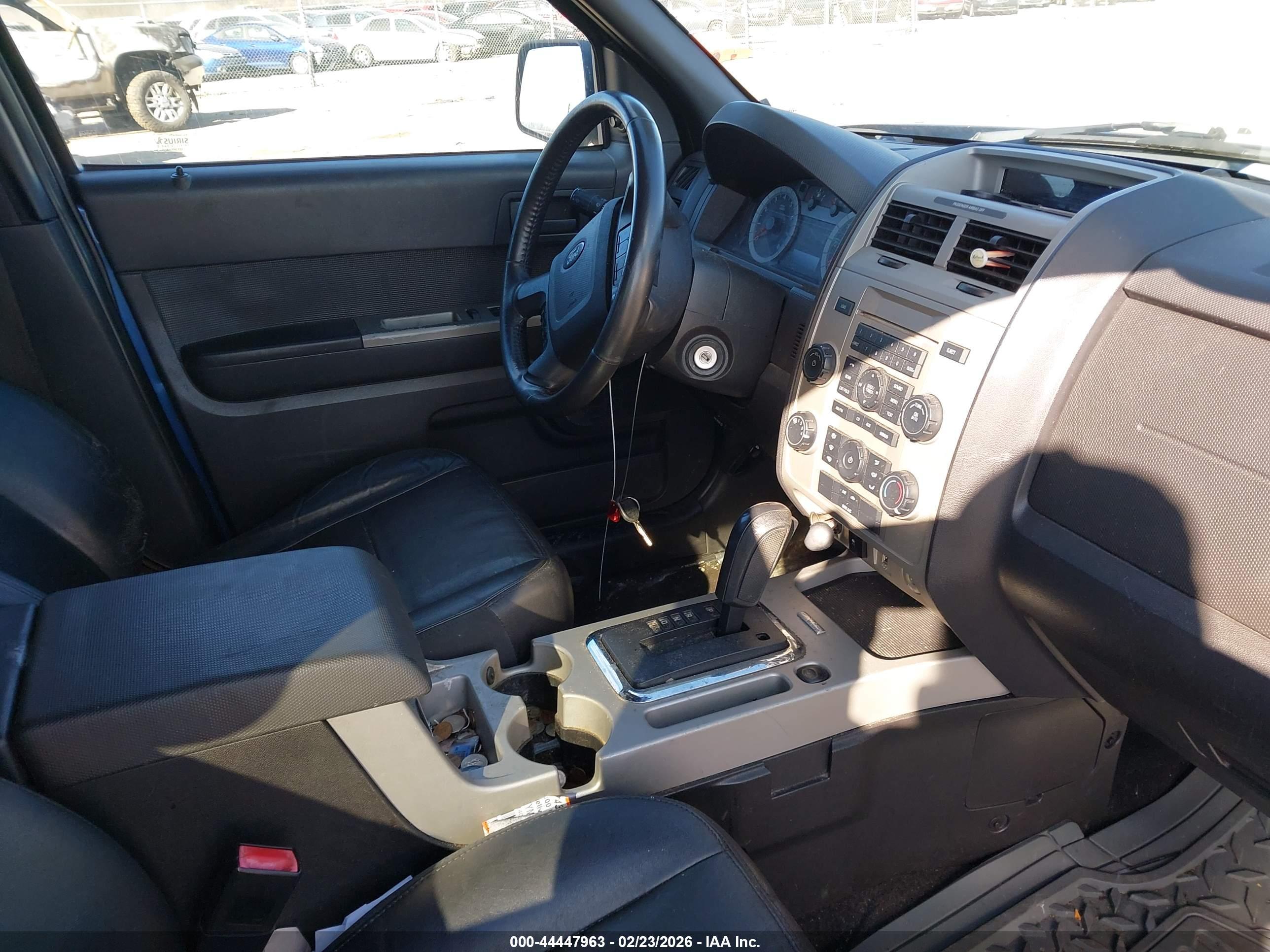 FORD ESCAPE image 5