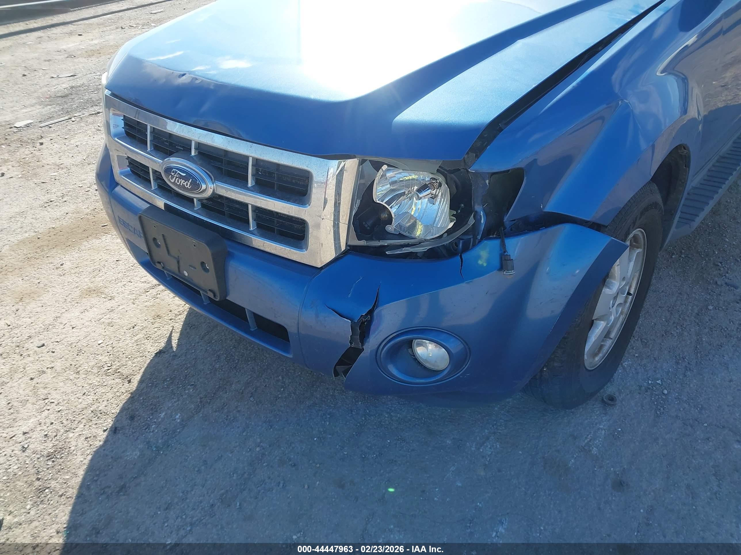 FORD ESCAPE image 6