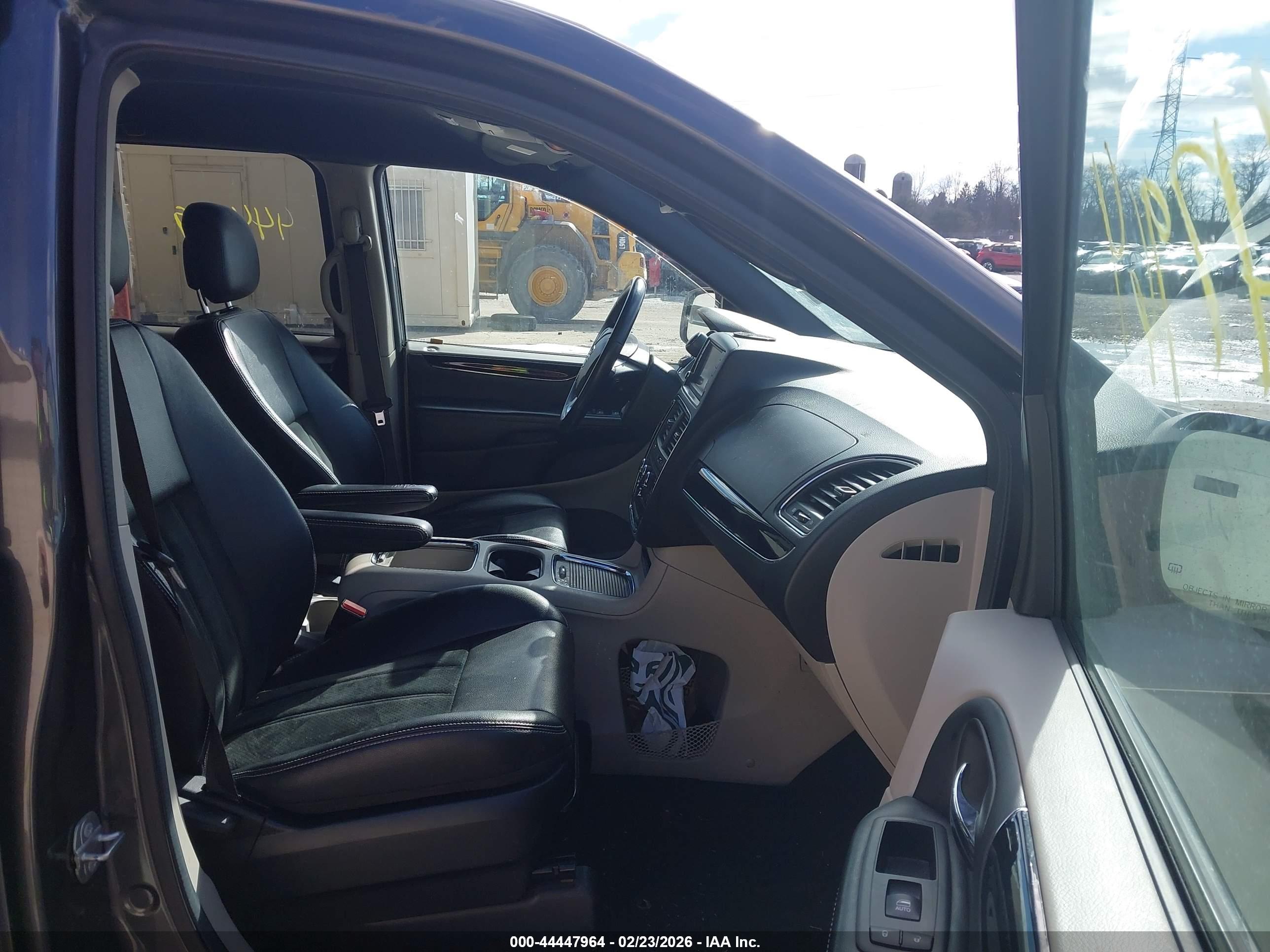 DODGE GRAND image 5