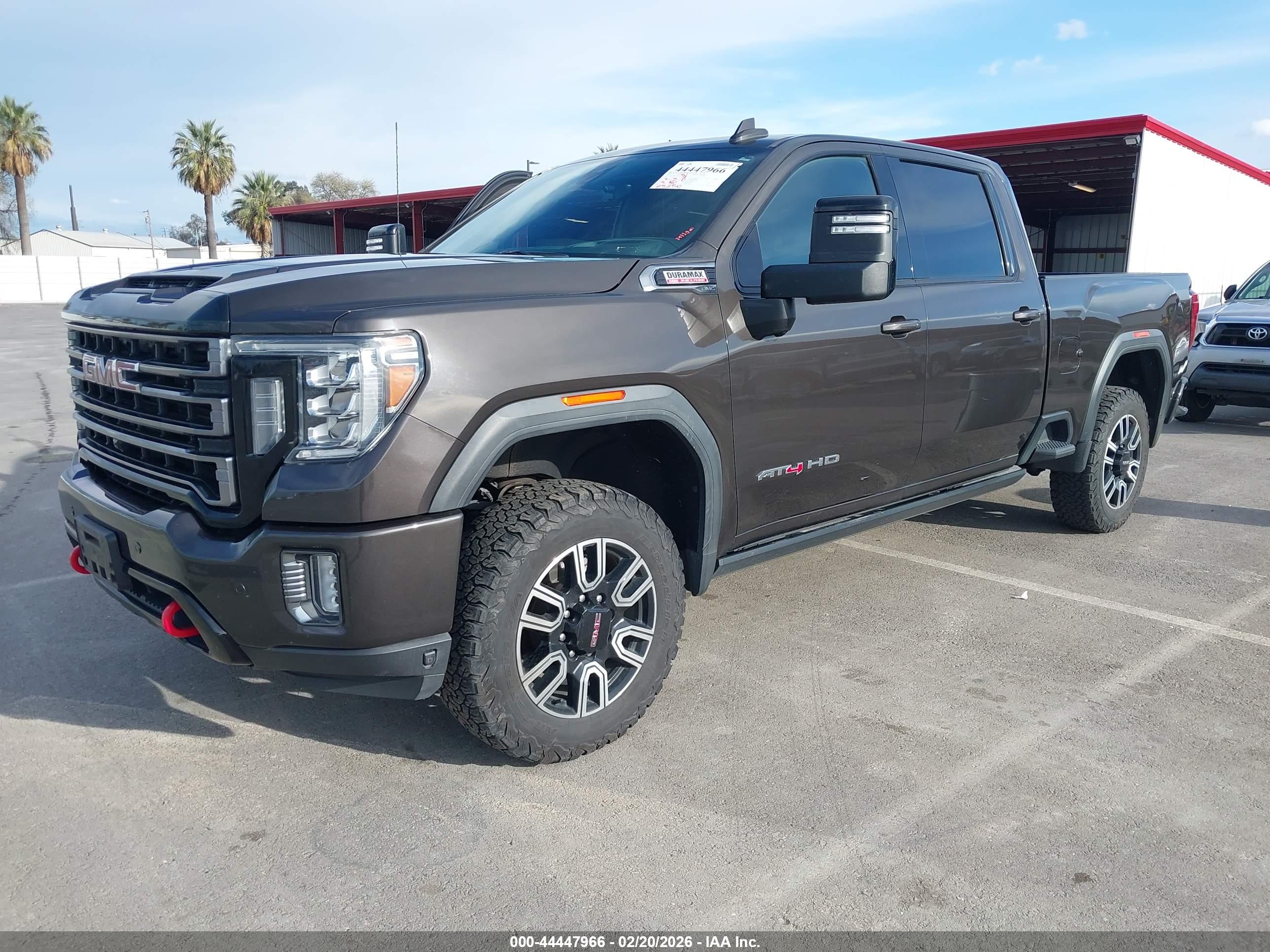 GMC SIERRA image 2
