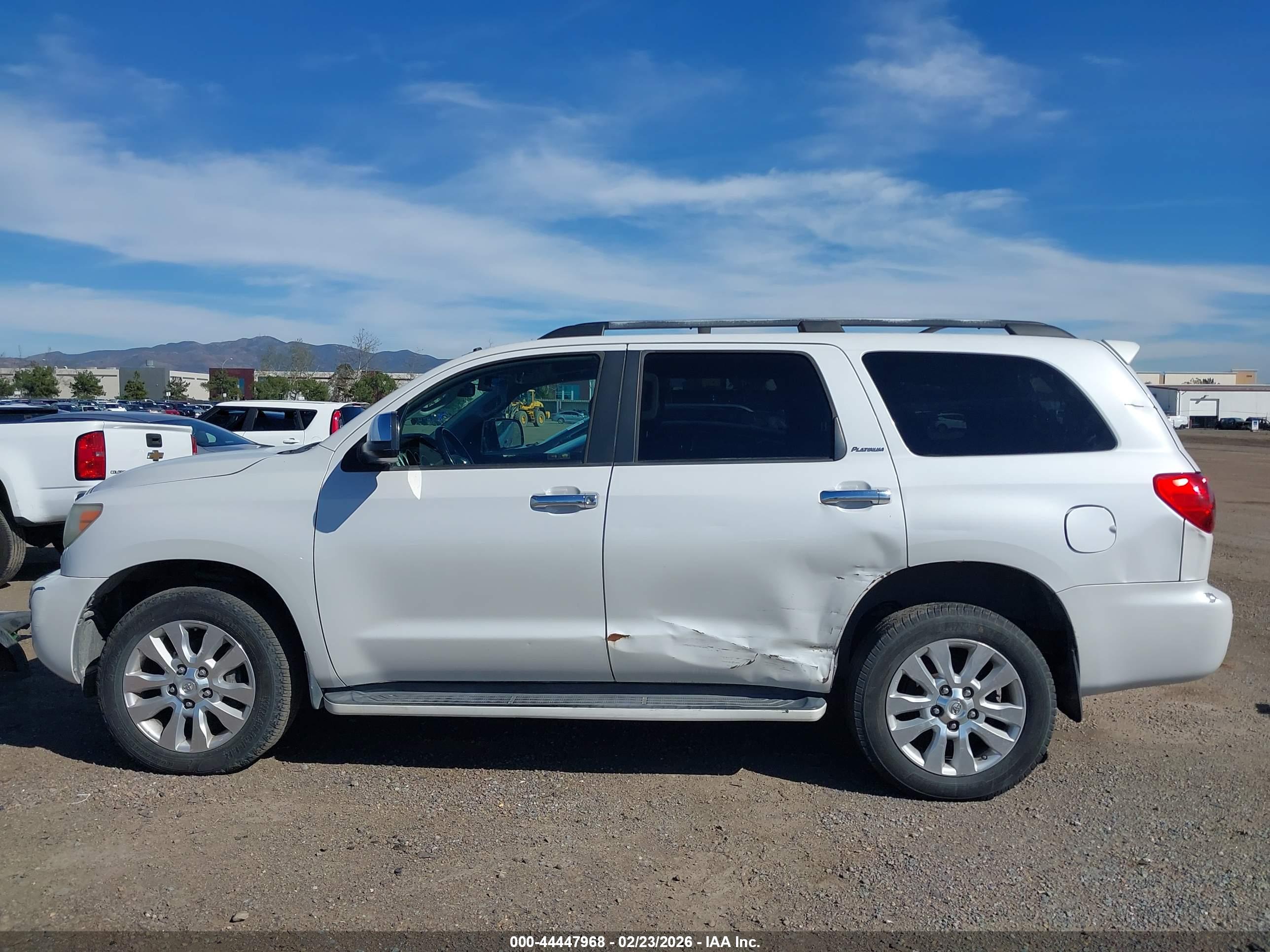 TOYOTA SEQUOIA image 6