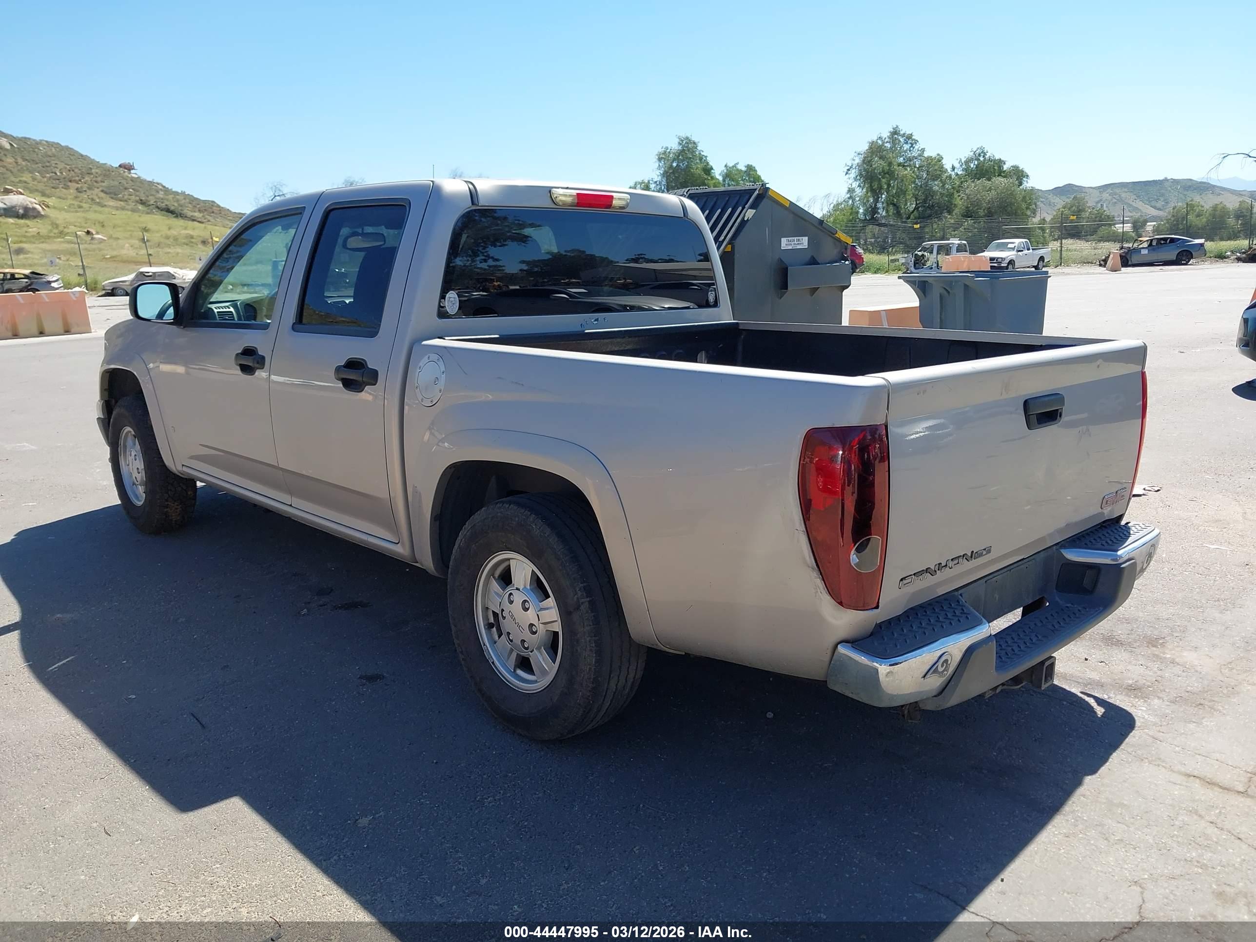 GMC CANYON image 3