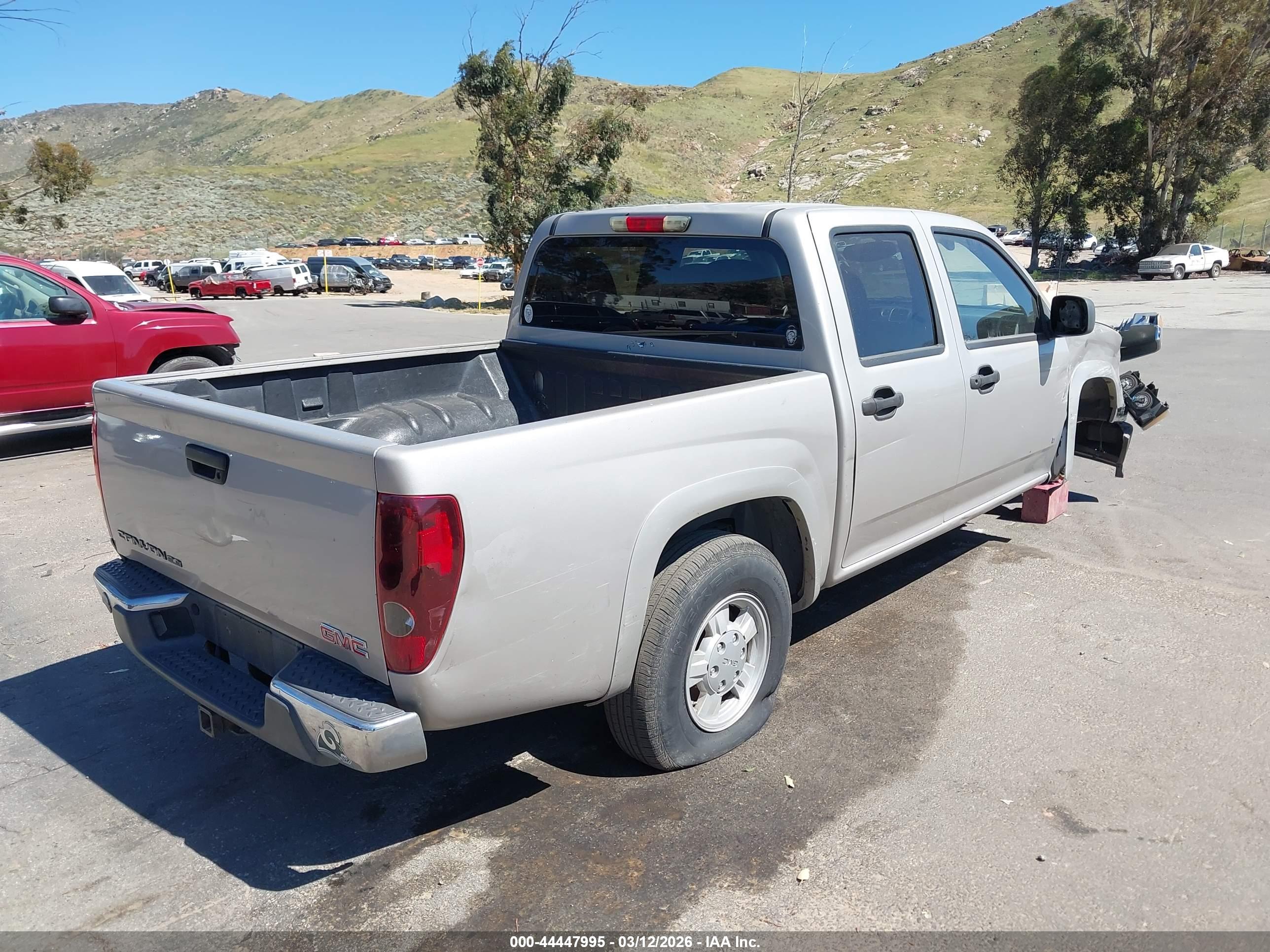 GMC CANYON image 4