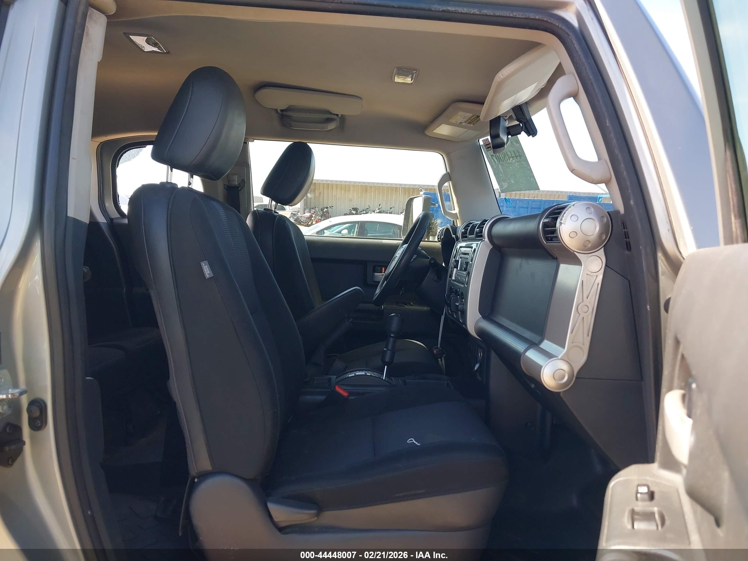 TOYOTA FJ image 5