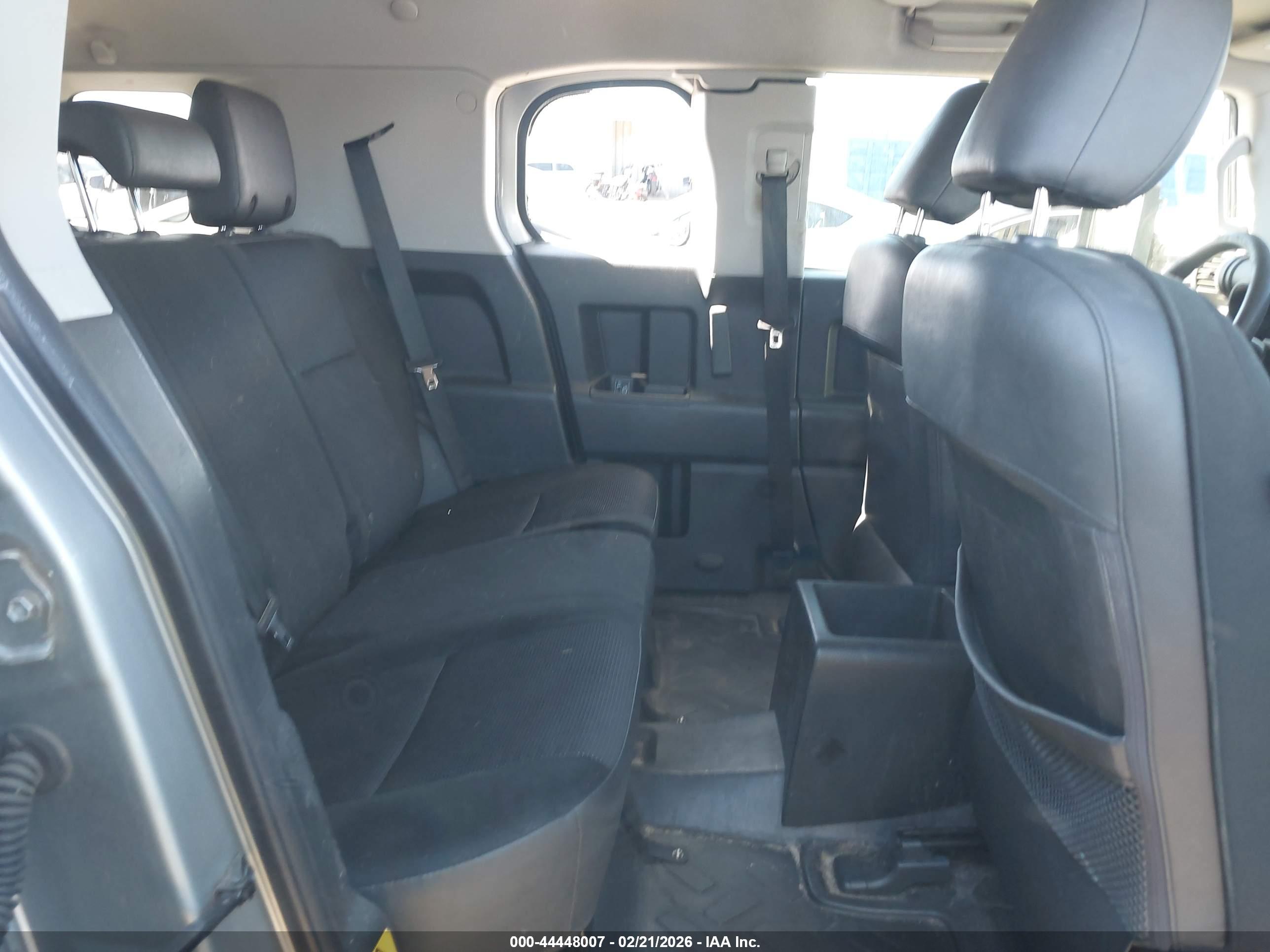 TOYOTA FJ image 8