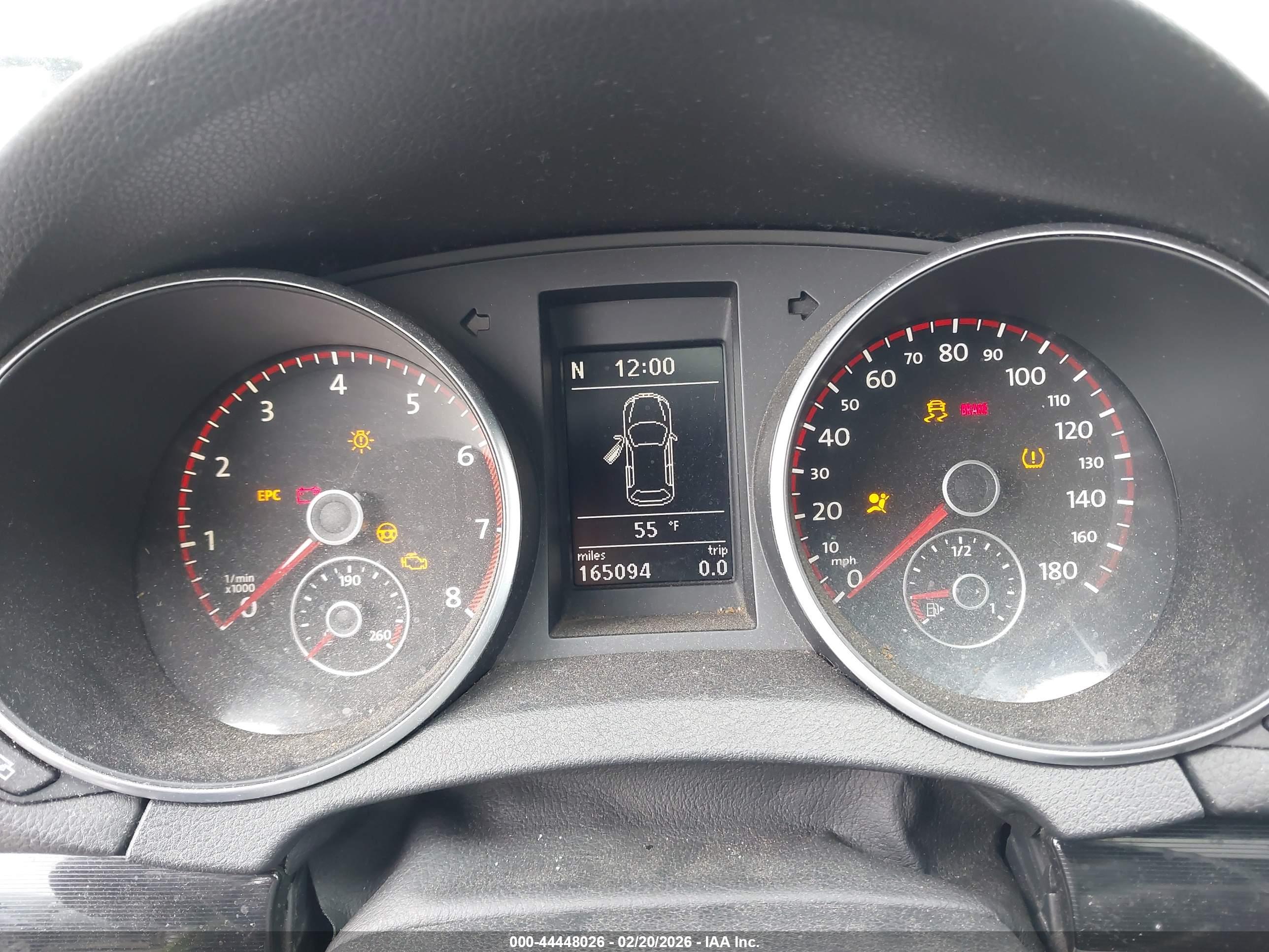 VOLKSWAGEN GTI image 7
