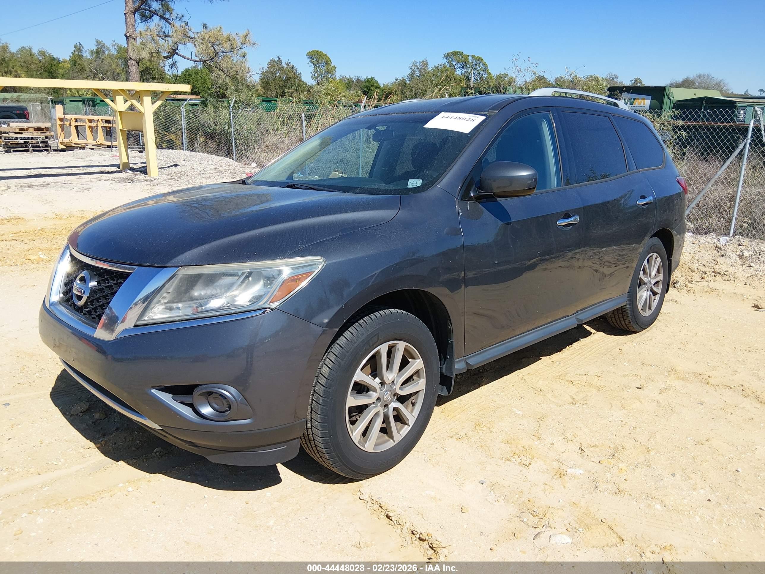 NISSAN PATHFINDER image 2