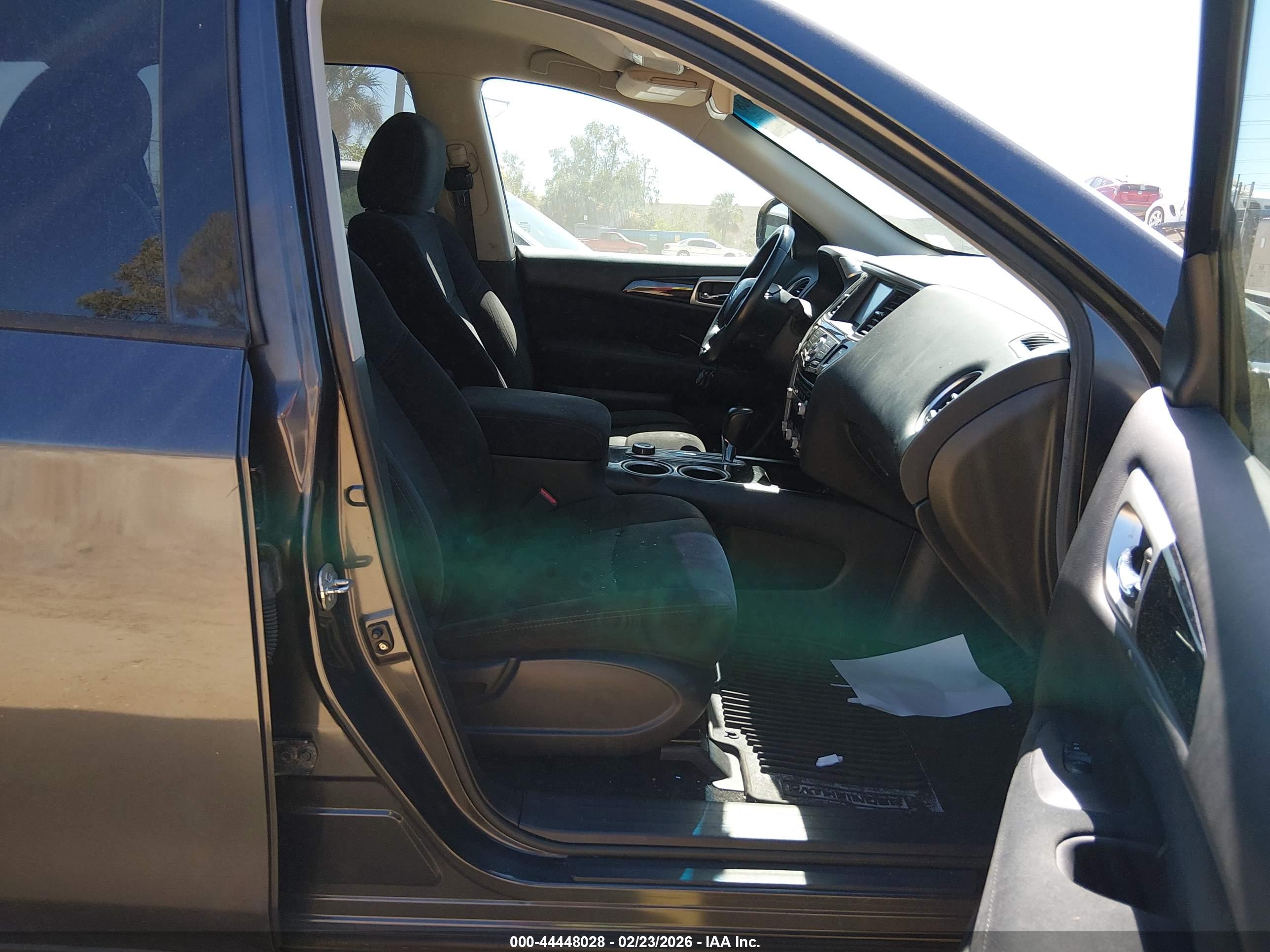 NISSAN PATHFINDER image 5