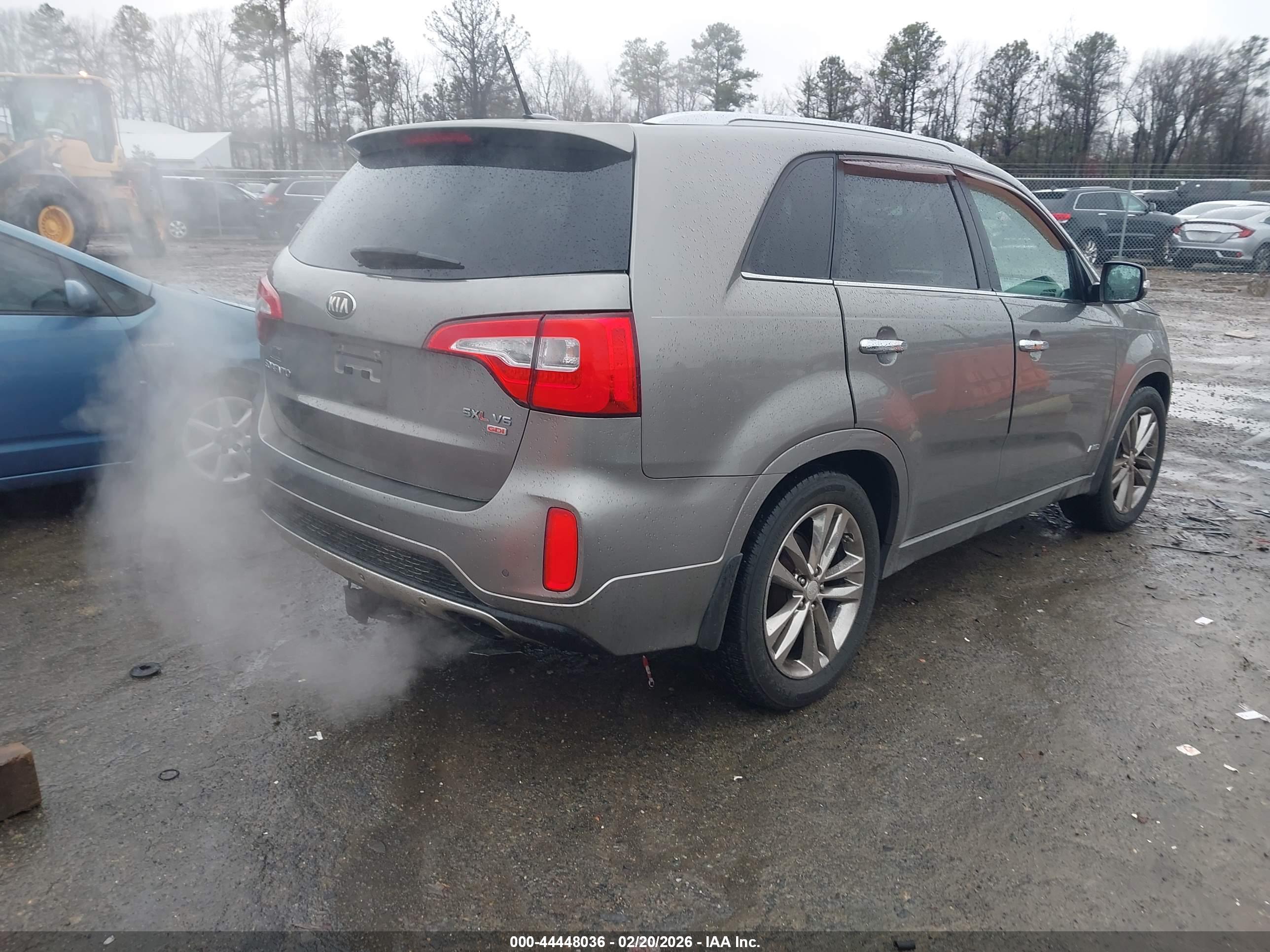 KIA SORENTO image 4