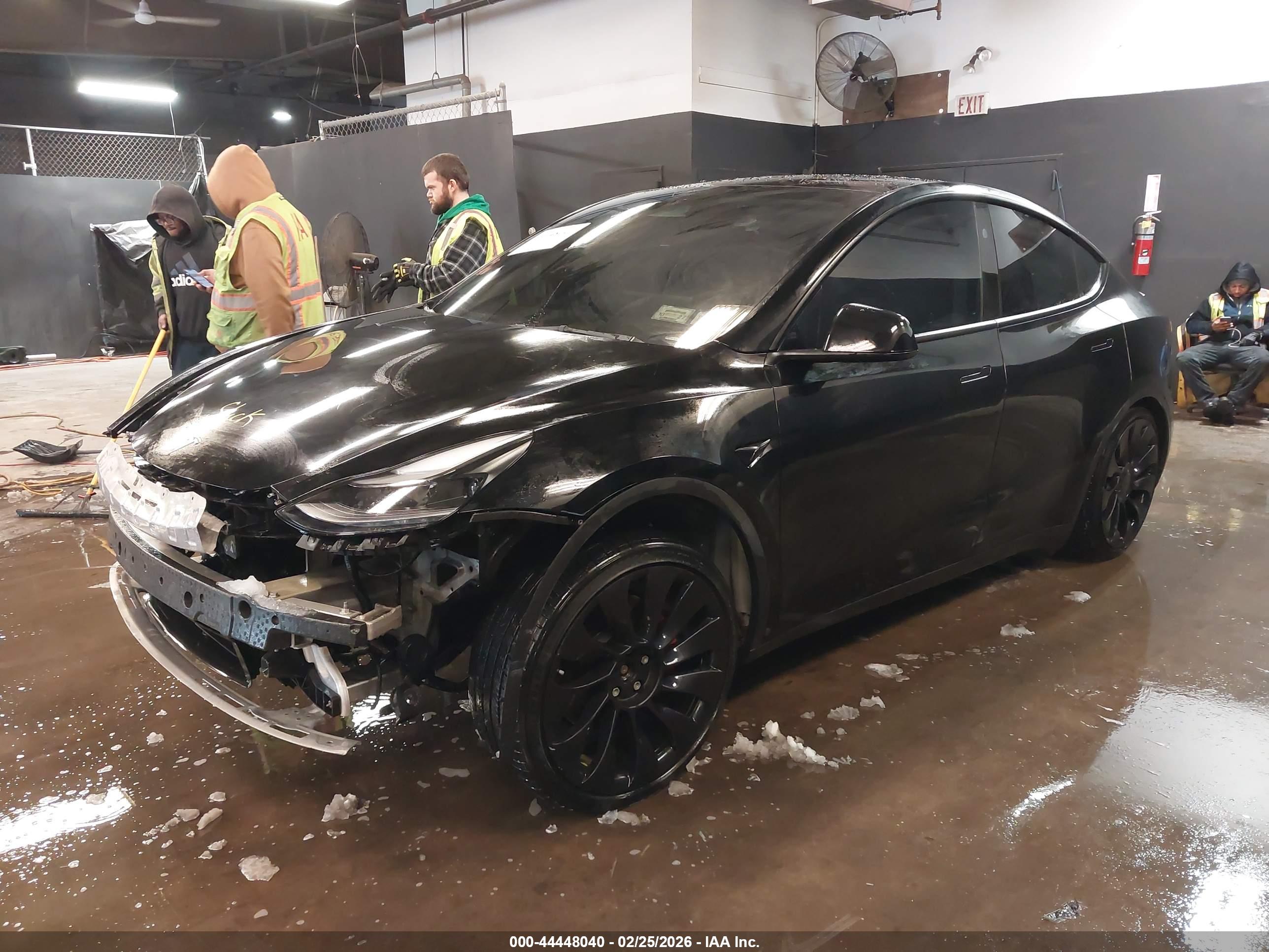 TESLA MODEL image 2