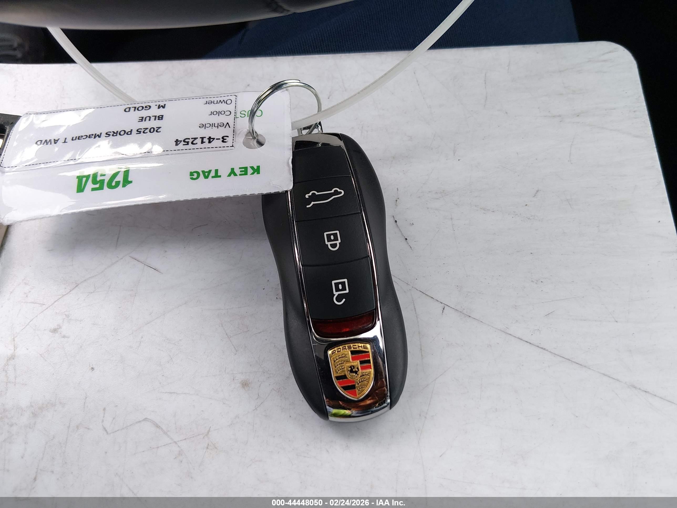 PORSCHE MACAN image 11