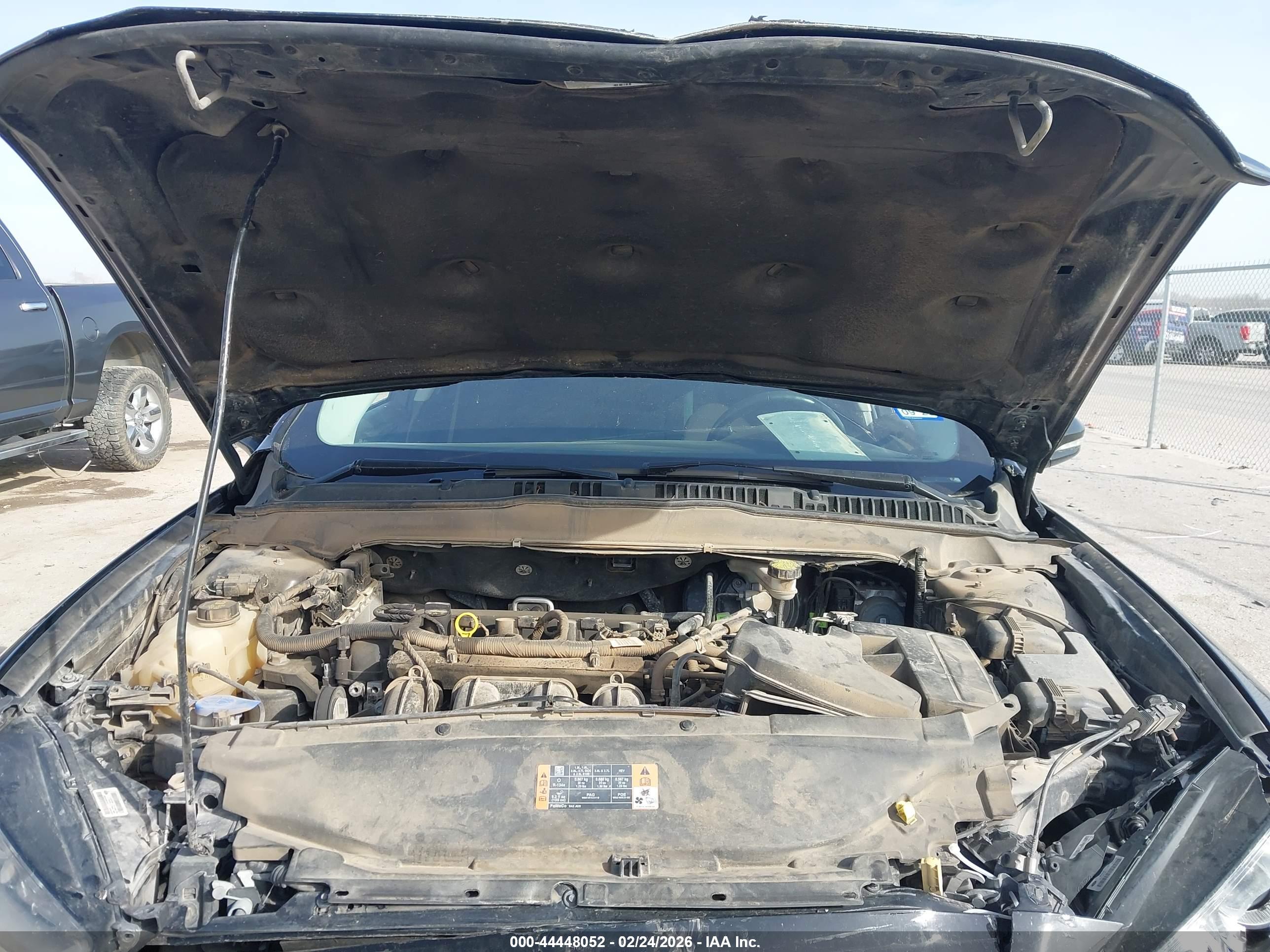FORD FUSION image 10