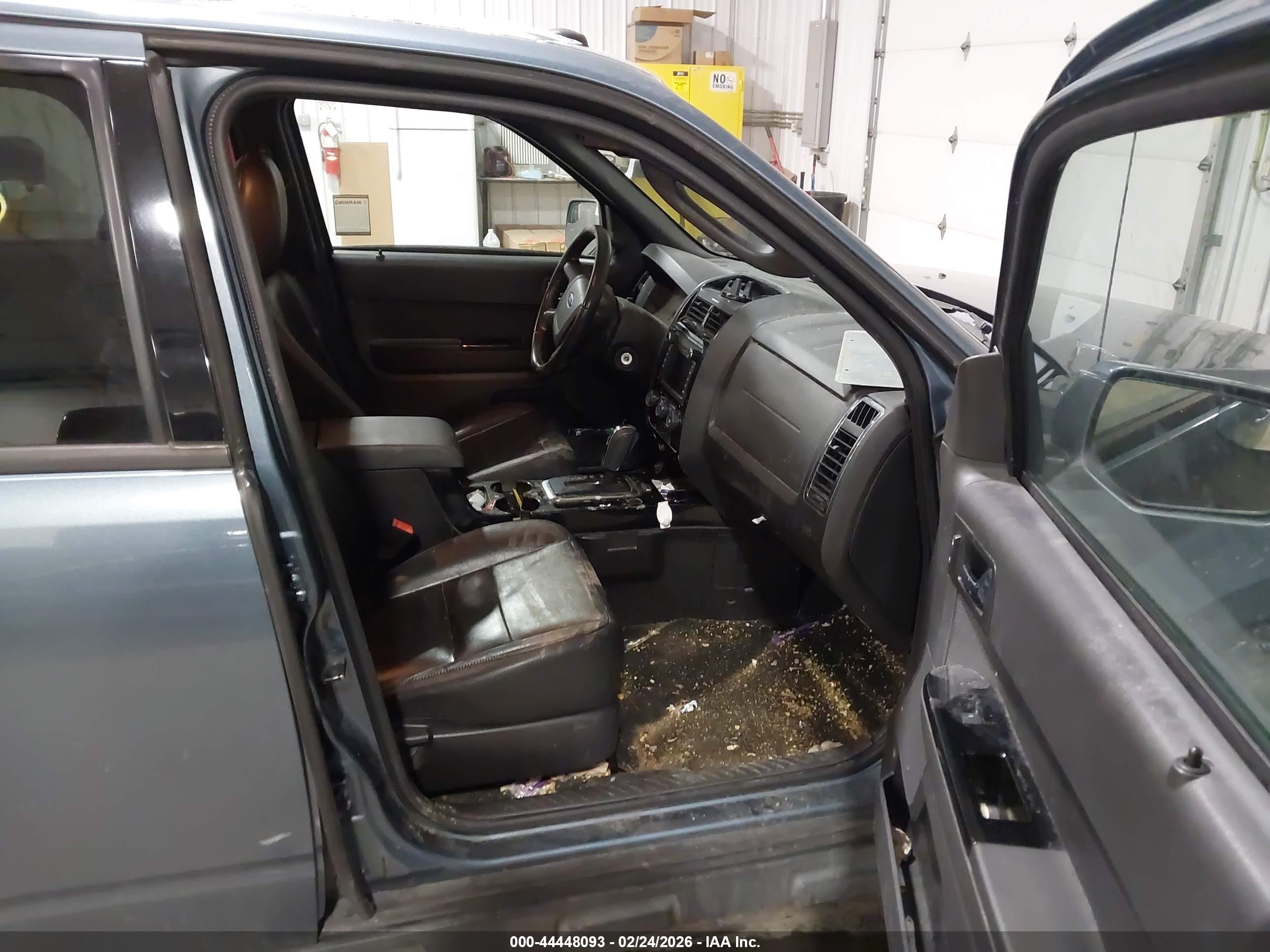 FORD ESCAPE image 5