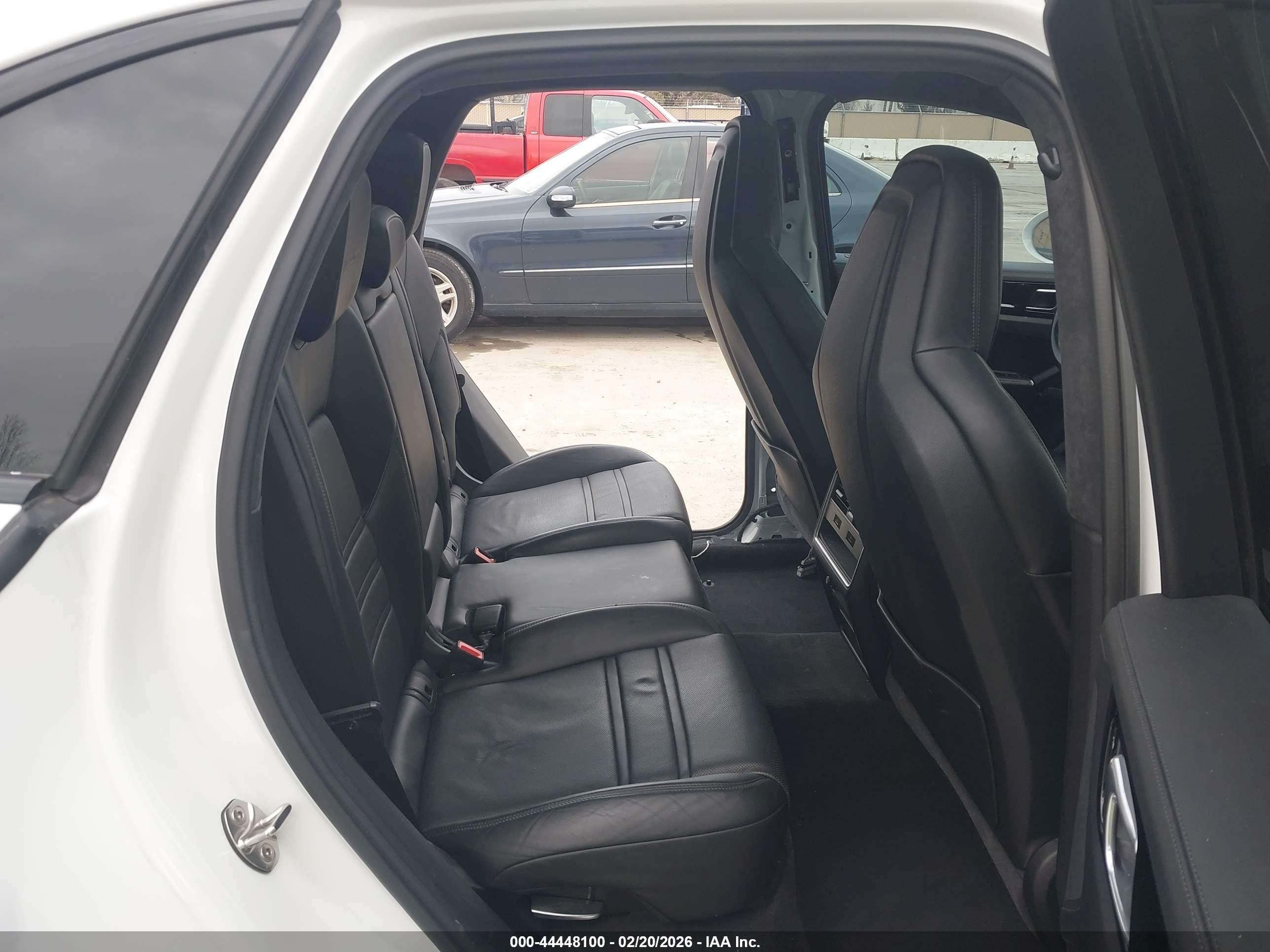 PORSCHE CAYENNE image 8