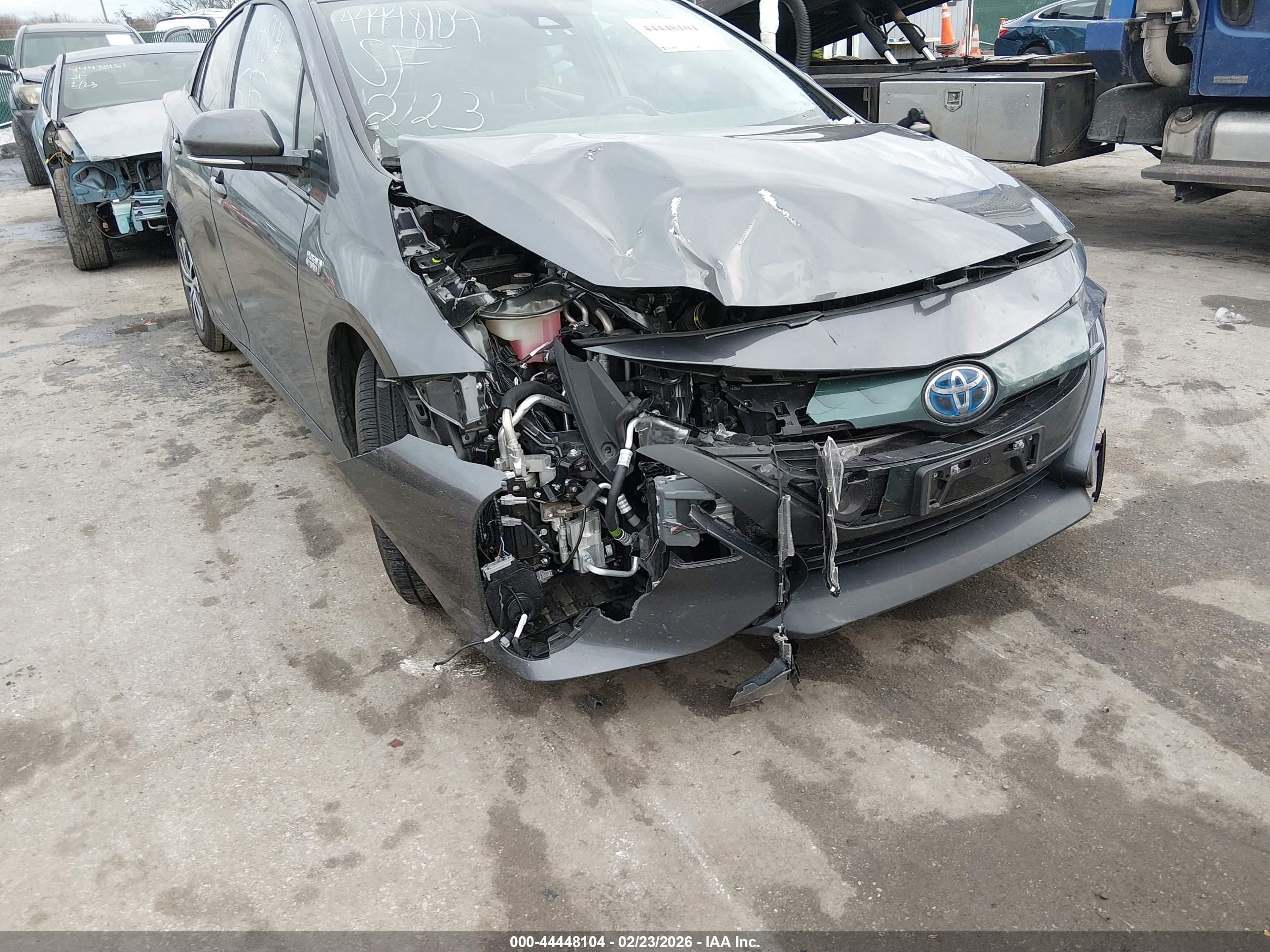 TOYOTA PRIUS image 6