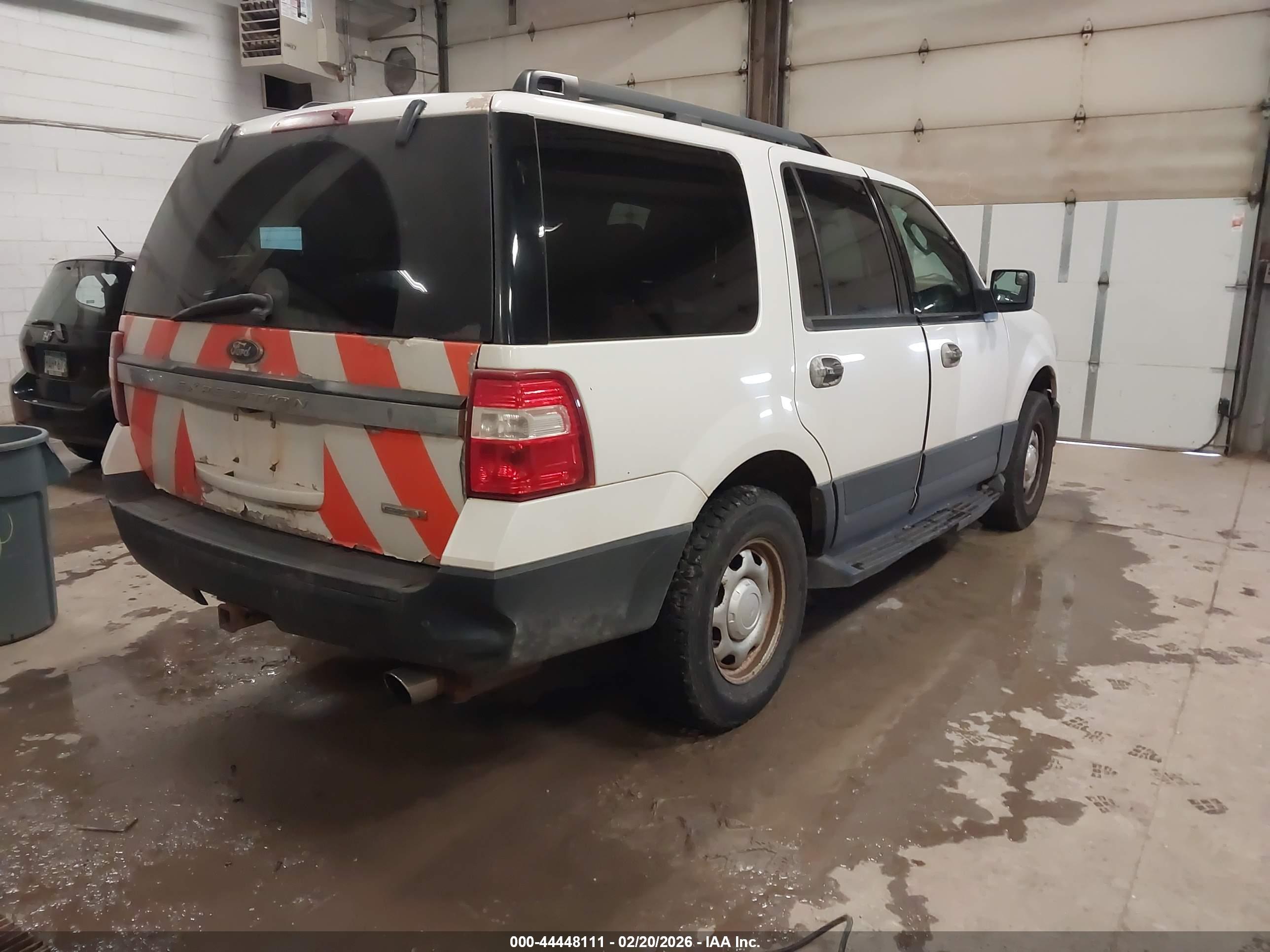 FORD EXPEDITION image 4
