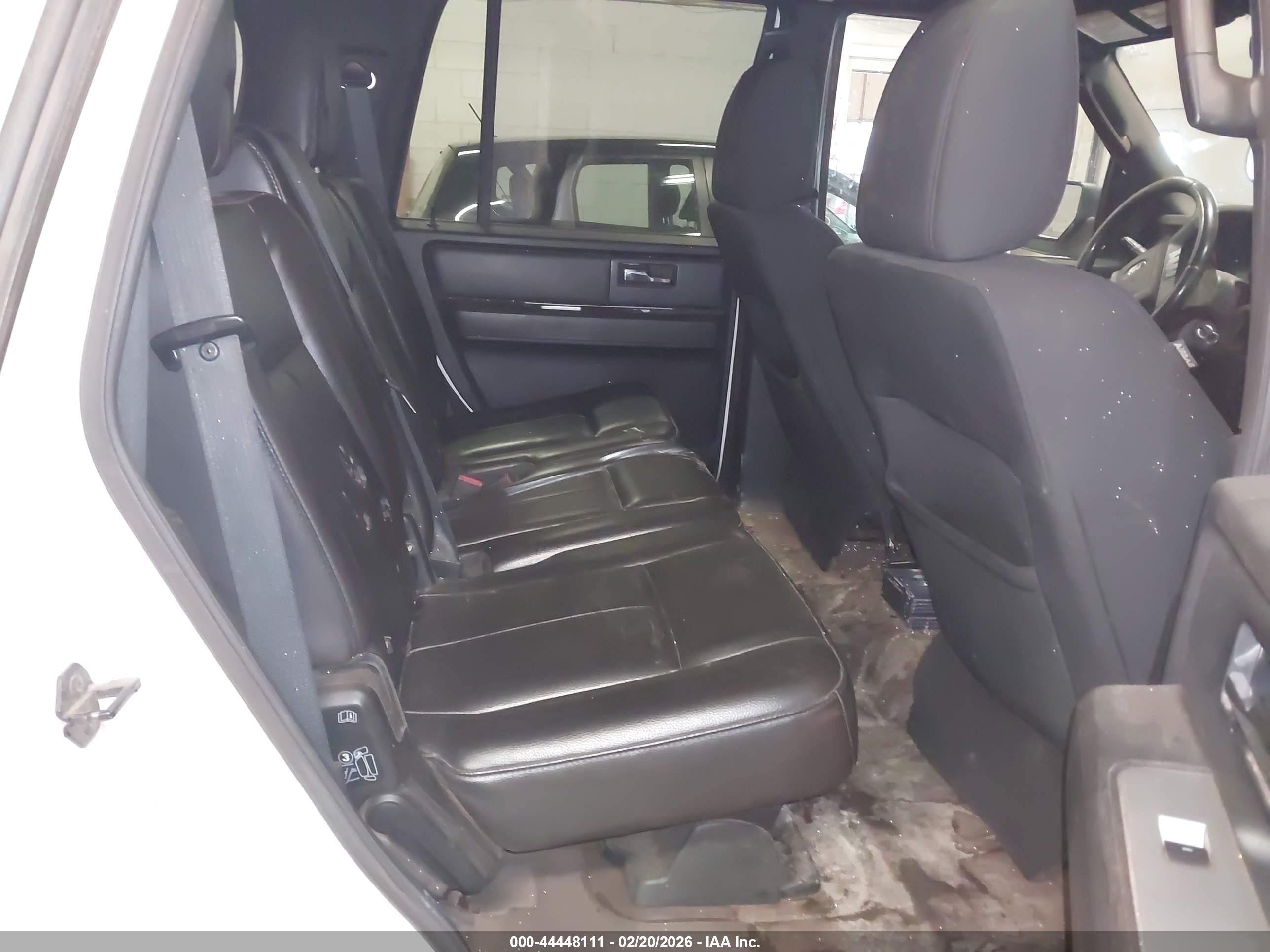 FORD EXPEDITION image 8