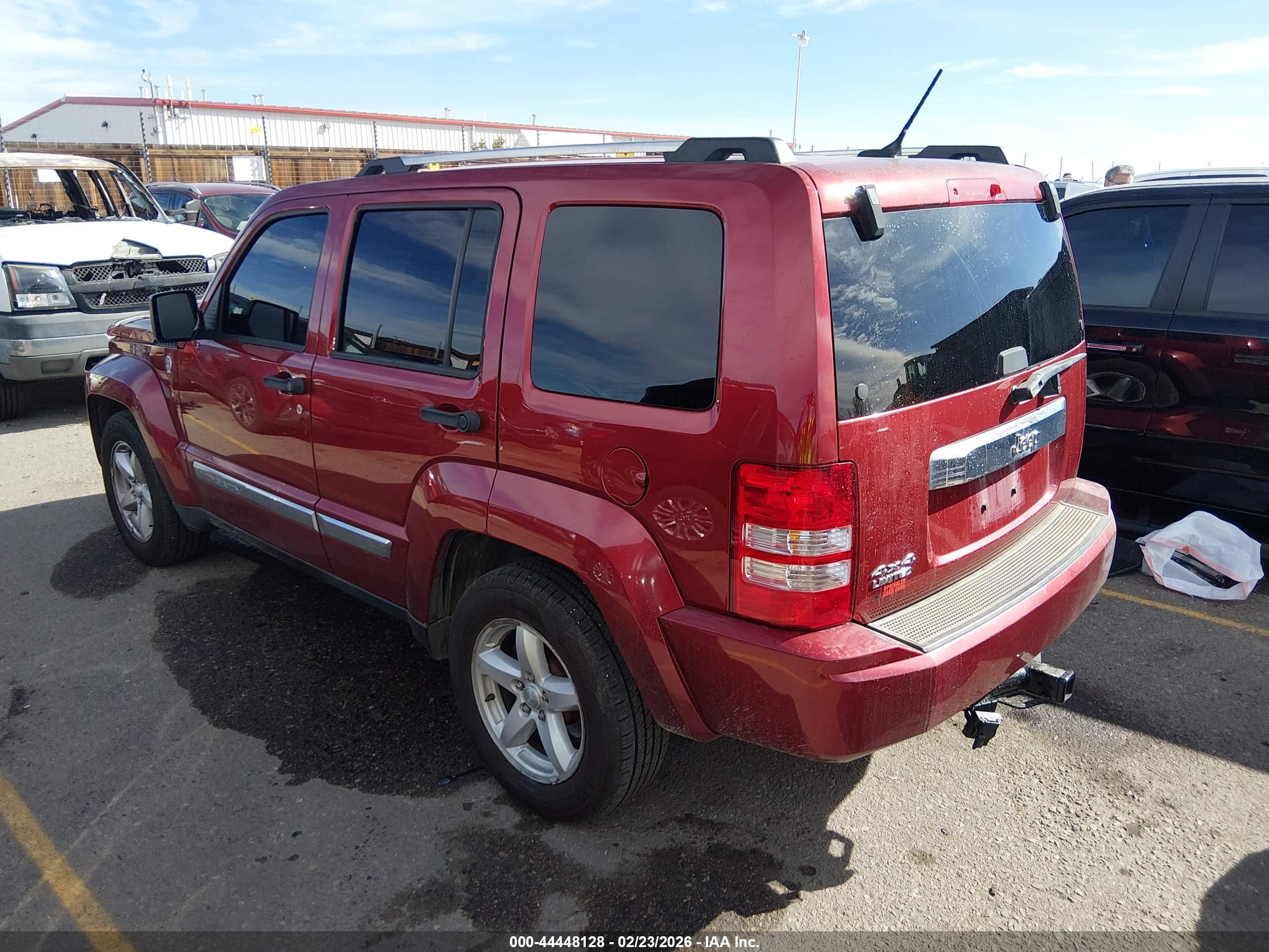 JEEP LIBERTY image 3