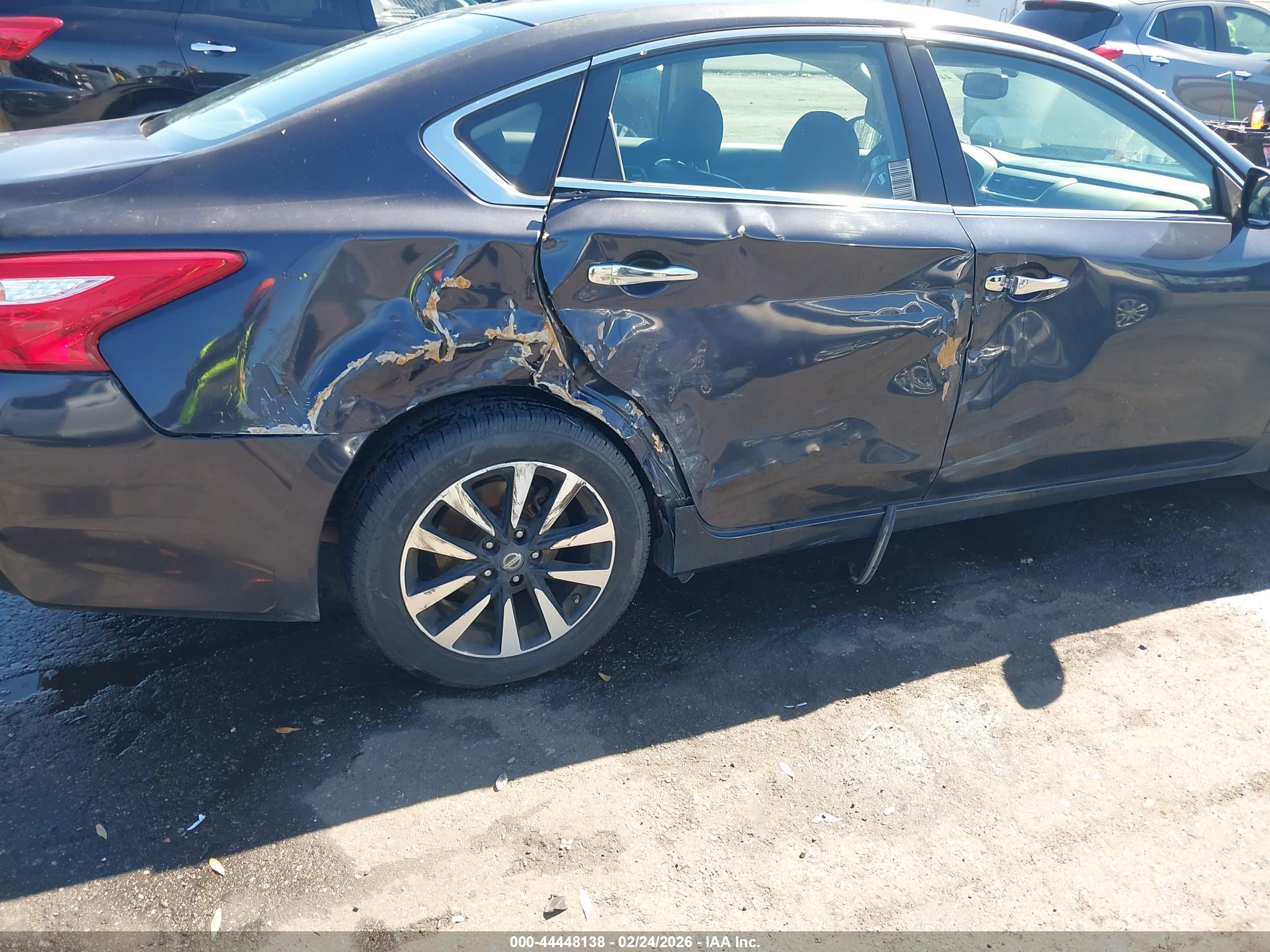NISSAN ALTIMA image 6