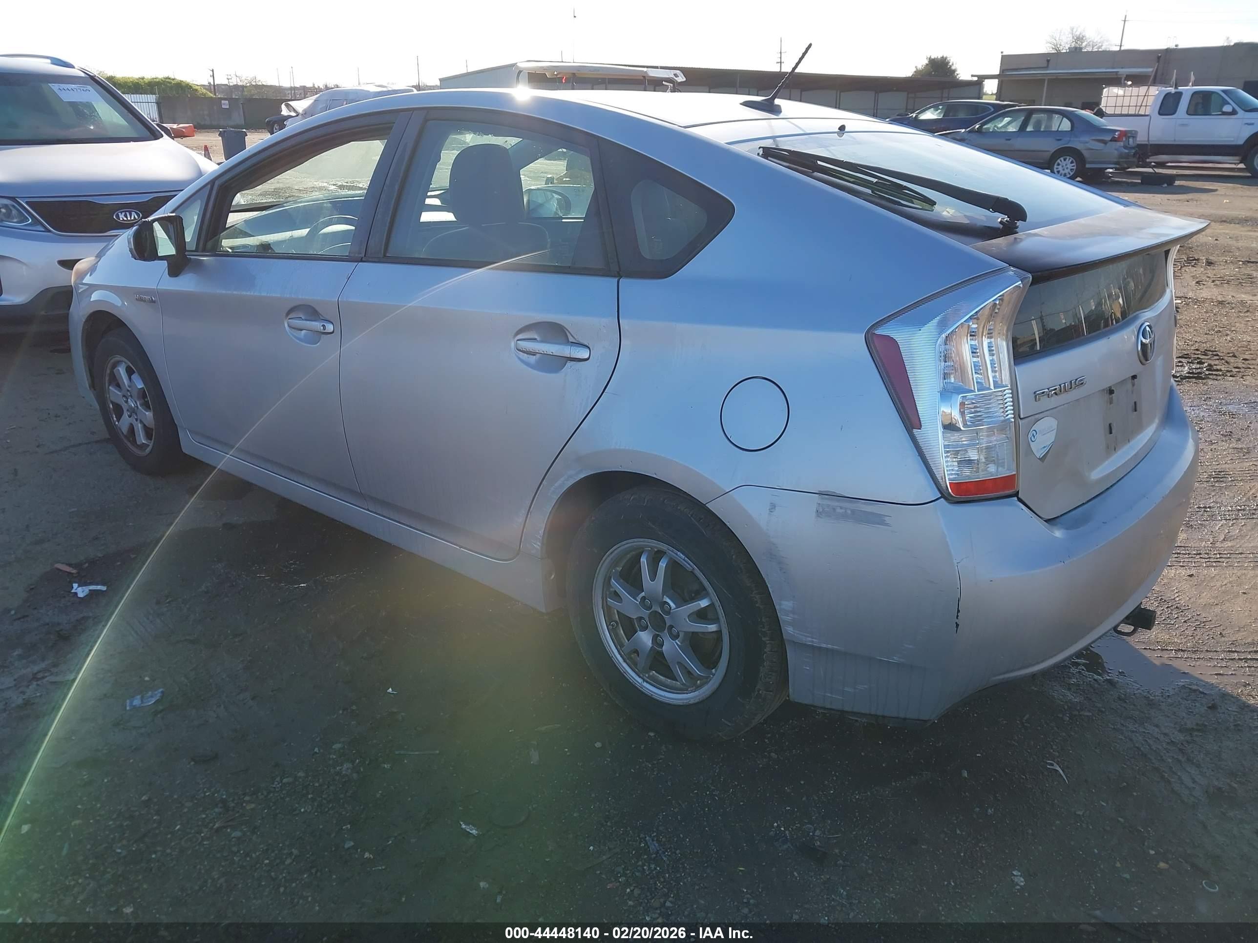 TOYOTA PRIUS image 3